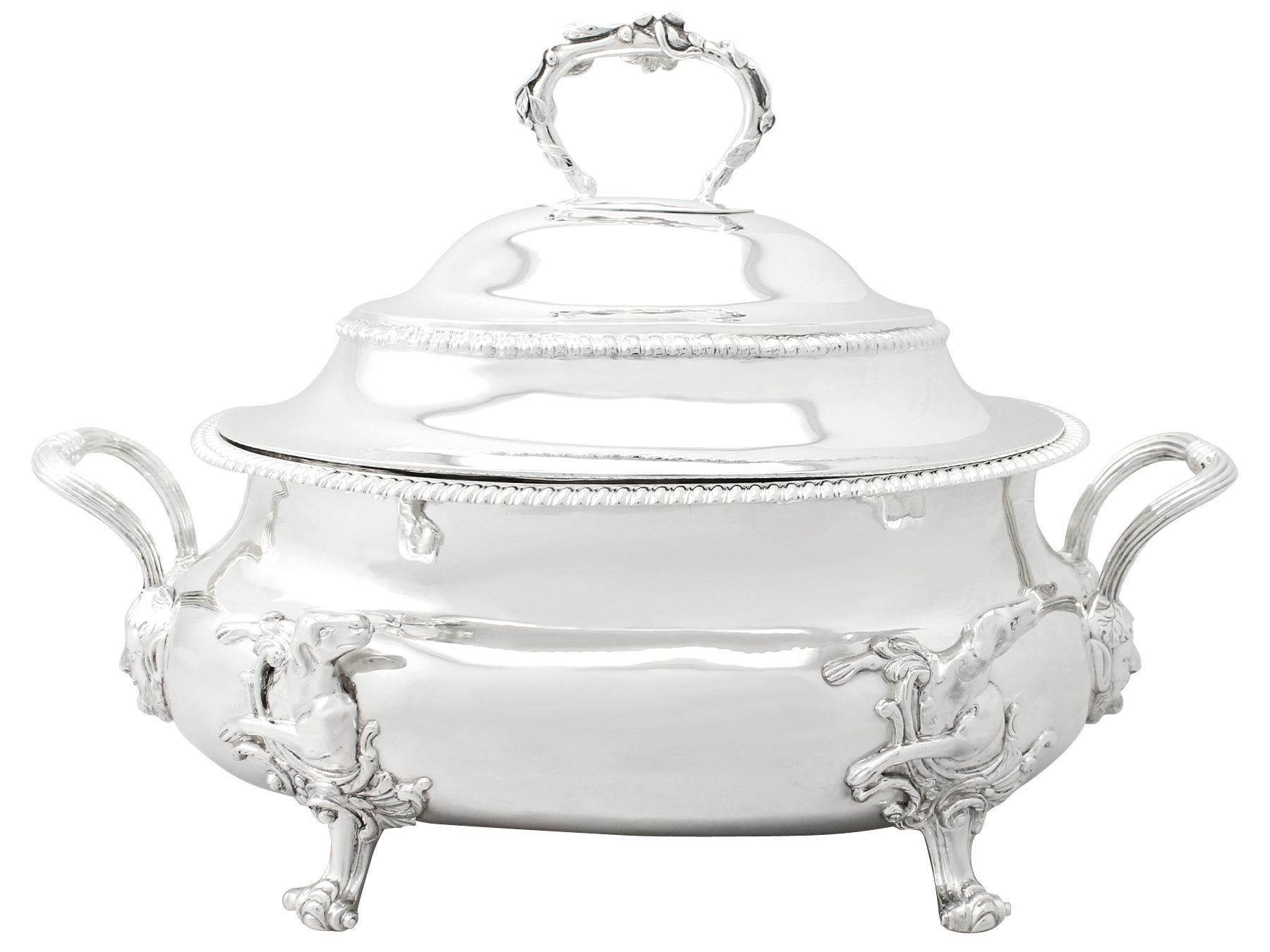 Antique Georgian English Sterling Silver Soup Tureen In Excellent Condition For Sale In Jesmond, Newcastle Upon Tyne