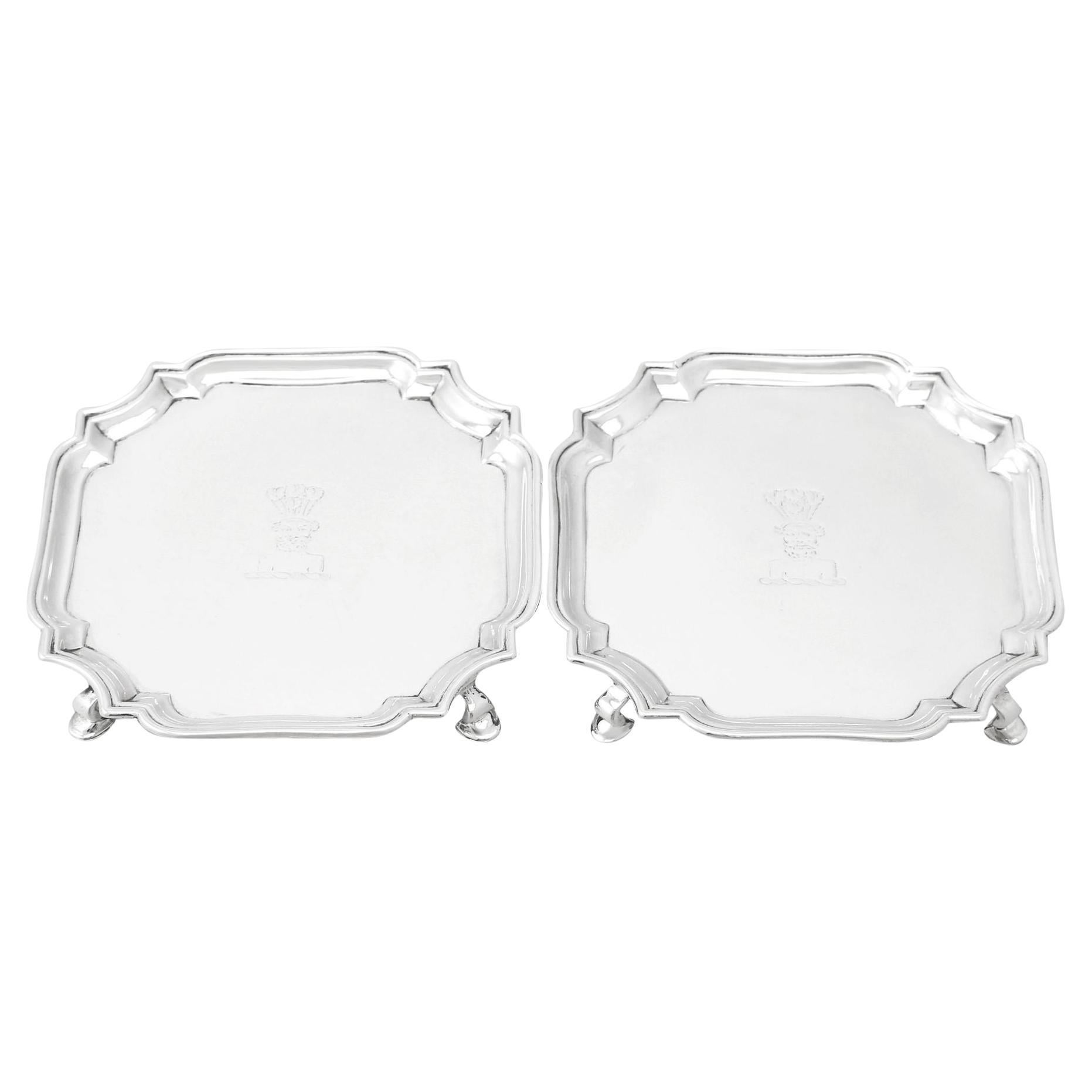 1730 Antike georgianische englische Sterling Silber Kellner im Angebot