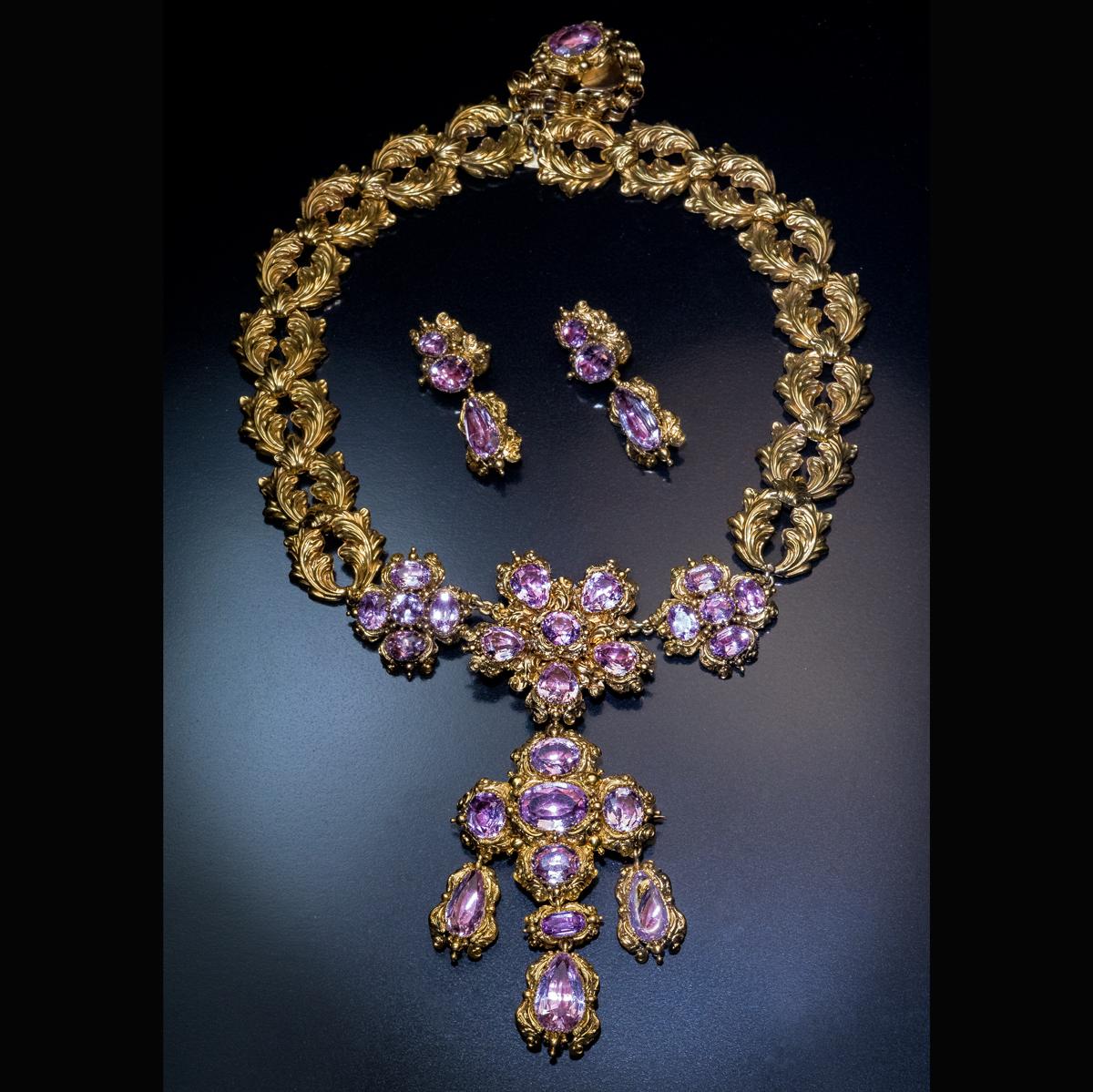 Antique Georgian Era Pink Topaz Gold Necklace and Earrings 8