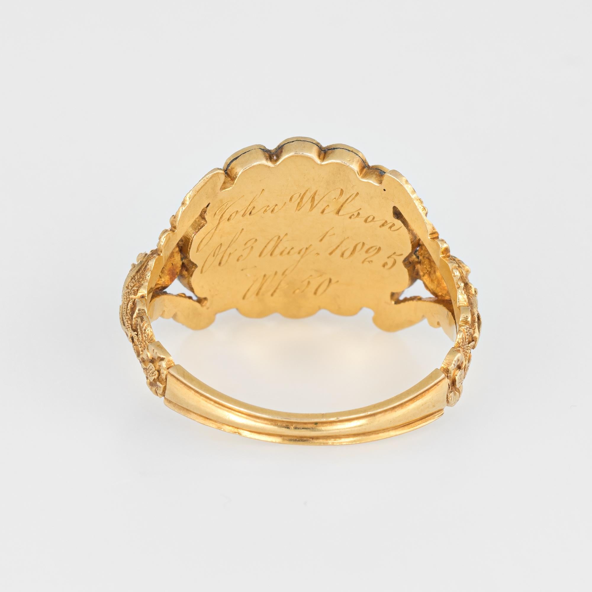 Antiker antiker georgianischer Ring um 1825 18 Karat Gelbgold Gedenkring Haarschmuck (Rundschliff) im Angebot