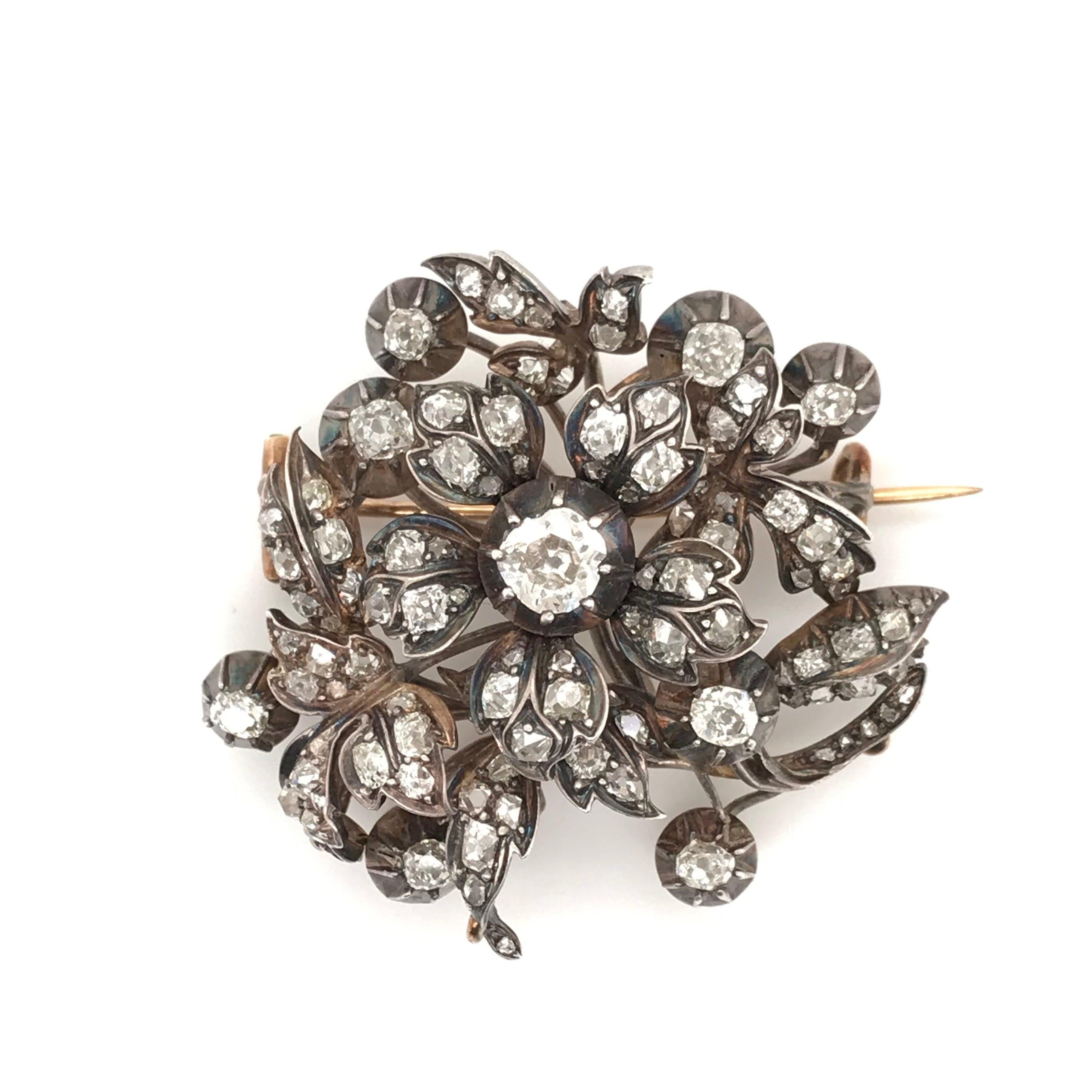 Antique Georgian Floral Brooch Featuring 3 Carats DTW of Antique Diamonds For Sale 3