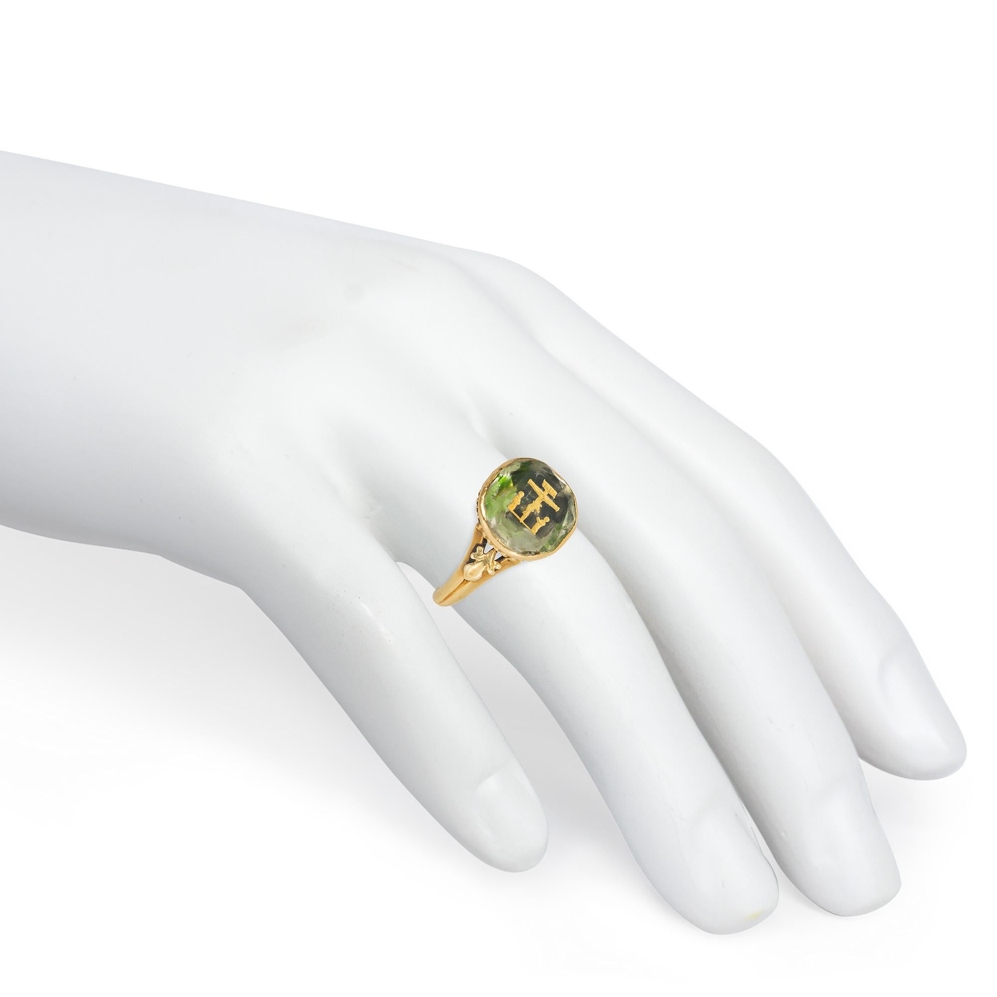 Antiker georgianischer geschnitzter Passion Christi-Ring aus Citrin und Gold mit Folierücken im Zustand „Gut“ im Angebot in New York, NY