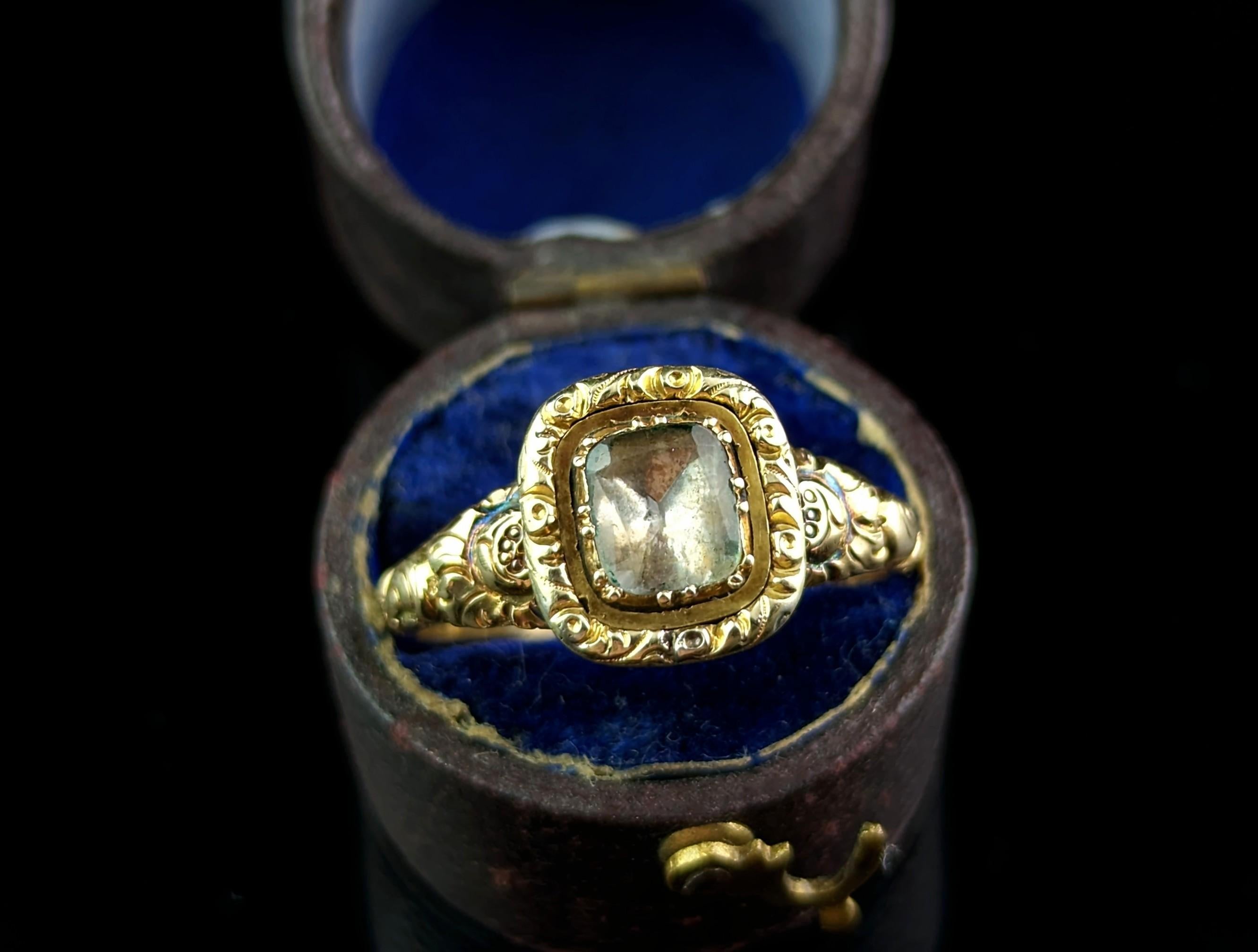 Antique Georgian Foiled Quartz Ring, 12k Gold, Chase and Engraved In Fair Condition In NEWARK, GB