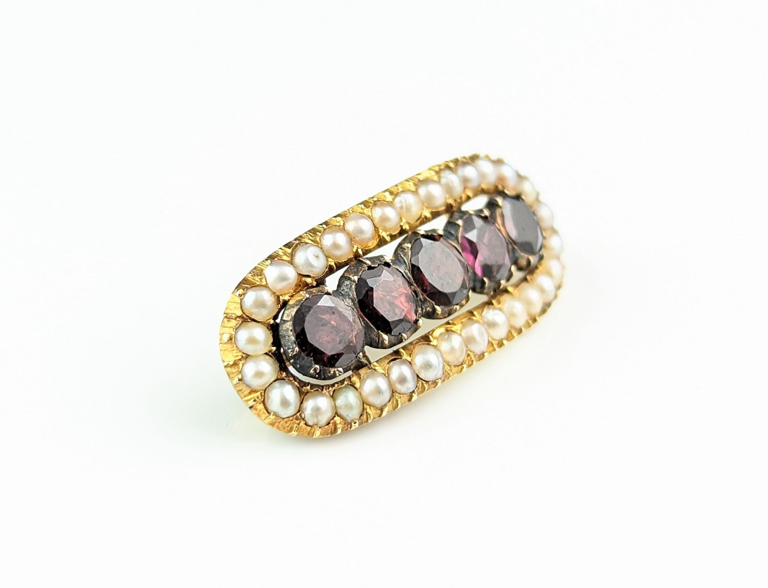 Antique Georgian Garnet and Pearl brooch, 18k gold  For Sale 5