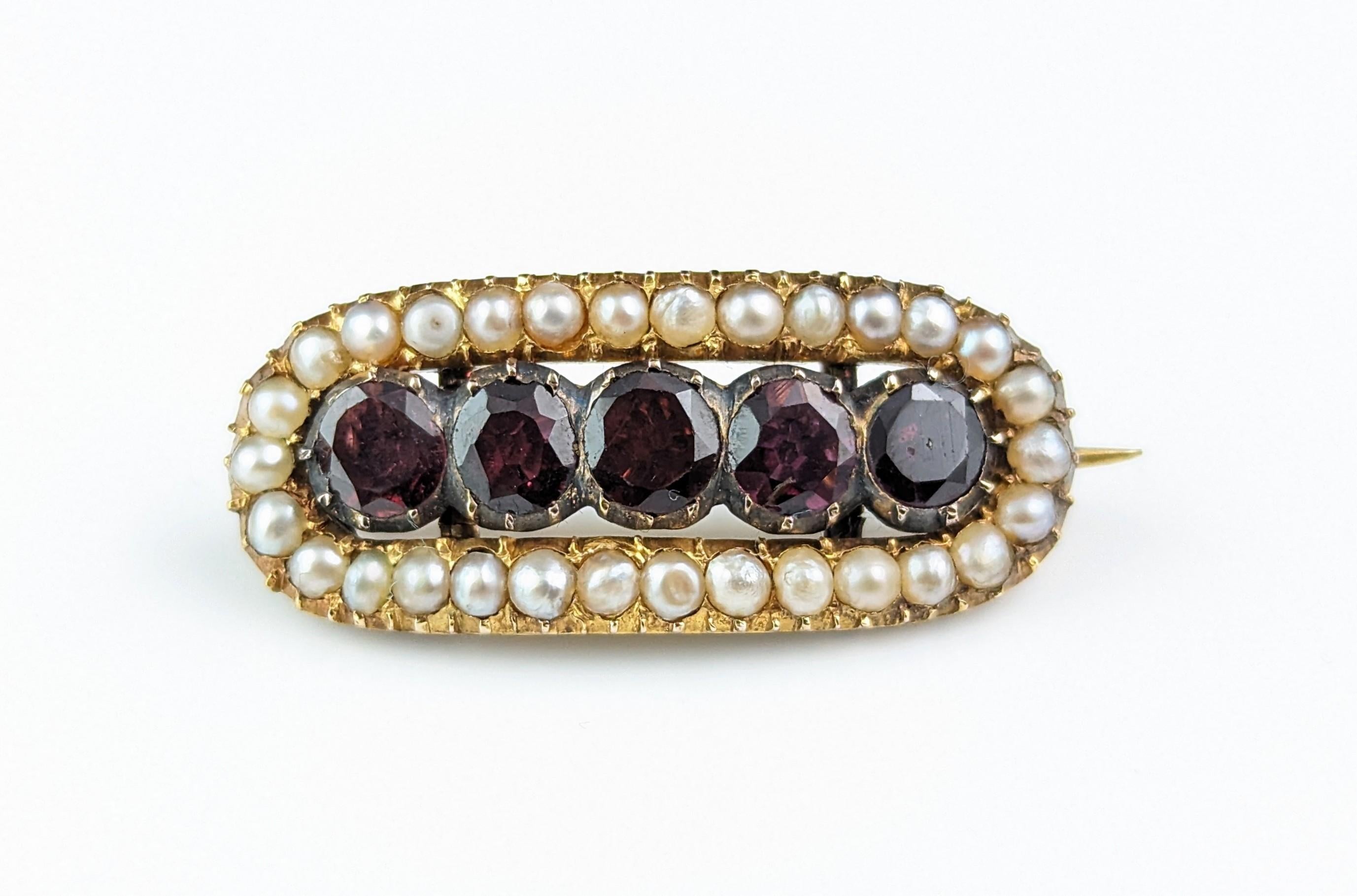 Antique Georgian Garnet and Pearl brooch, 18k gold  For Sale 7