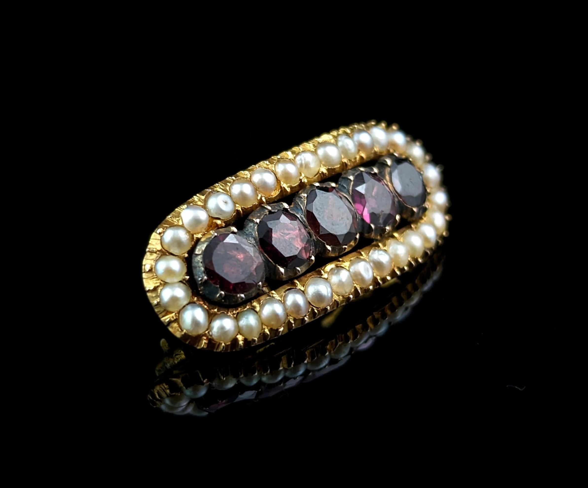 Cabochon Antique Georgian Garnet and Pearl brooch, 18k gold  For Sale