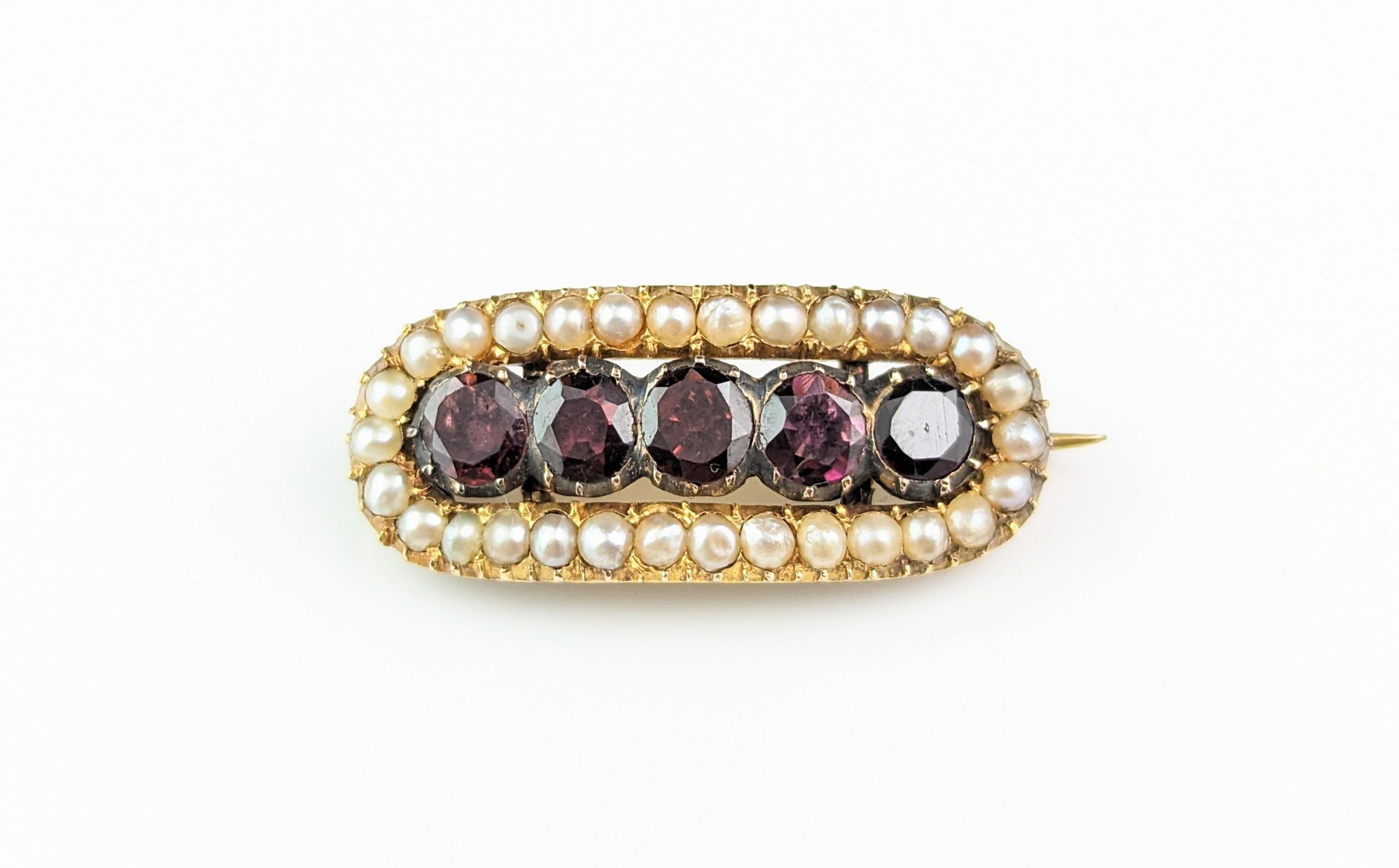Antique Georgian Garnet and Pearl brooch, 18k gold  For Sale 3