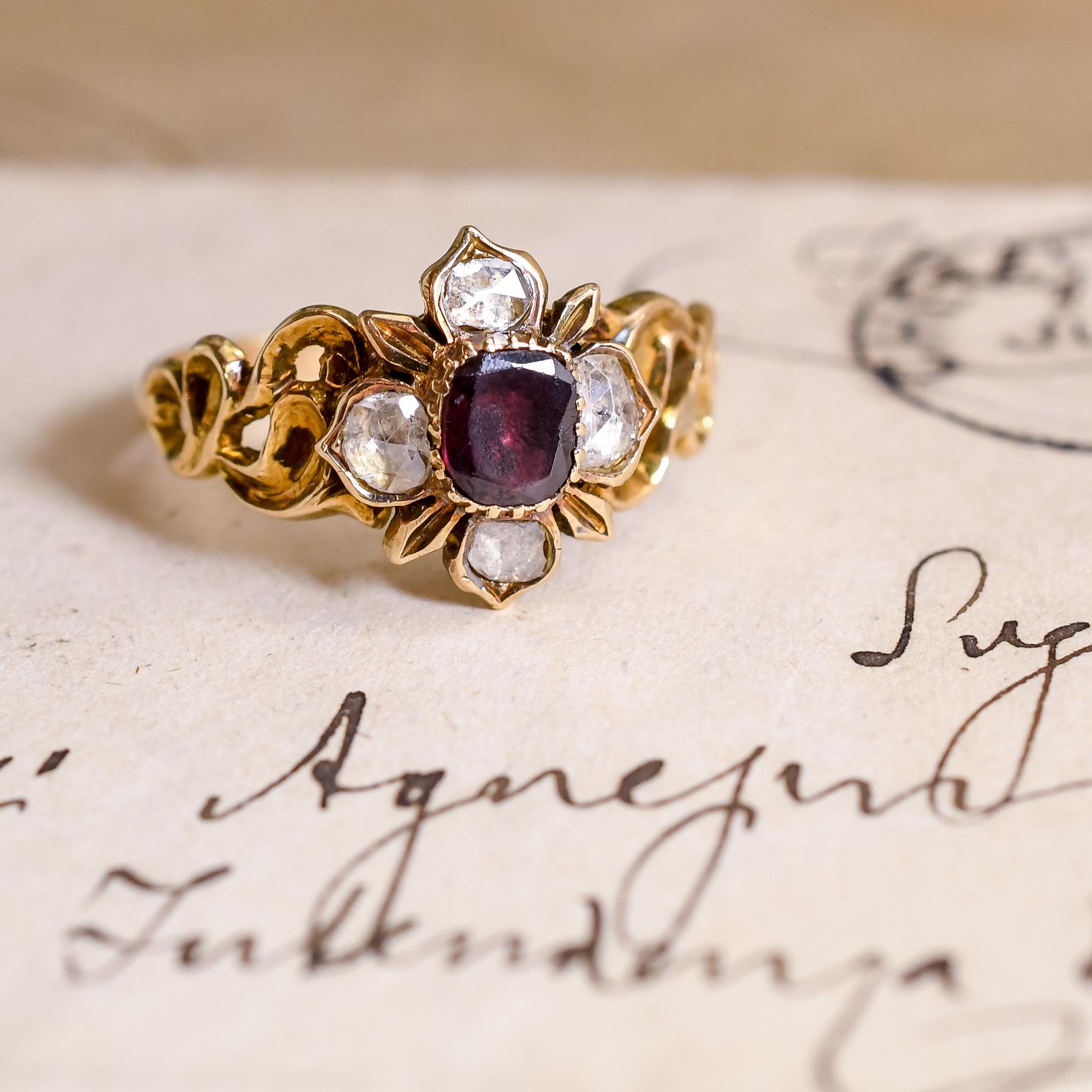 Antique Georgian Garnet Diamond Flower Cluster Ring In Good Condition In Sale, Cheshire