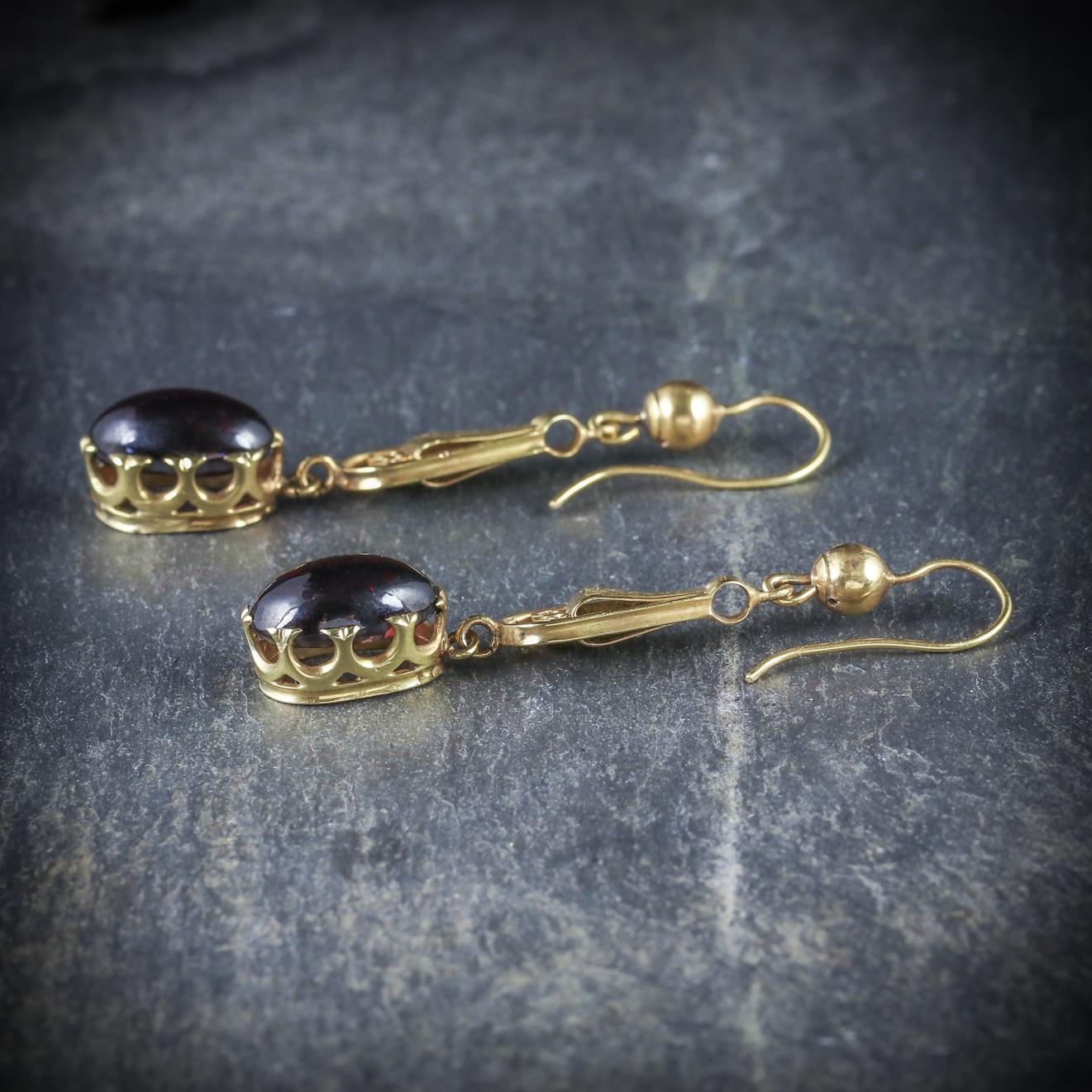 Antique Georgian Garnet 18 Carat Gold circa 1800 Earrings For Sale 1