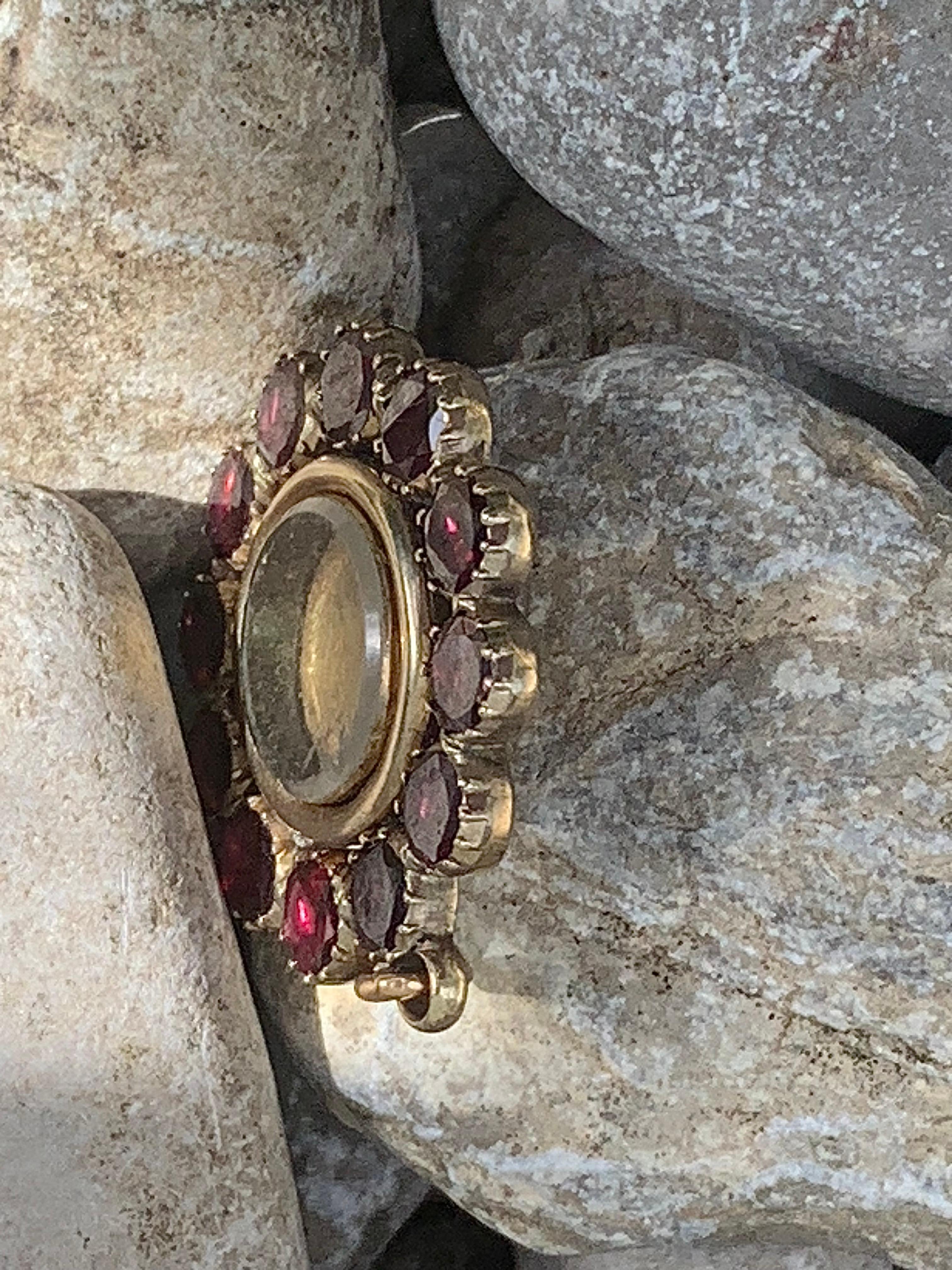 Women's Antique Georgian Garnet Locket Pendant Necklace 14 Karat Yellow Rose Gold Glass For Sale