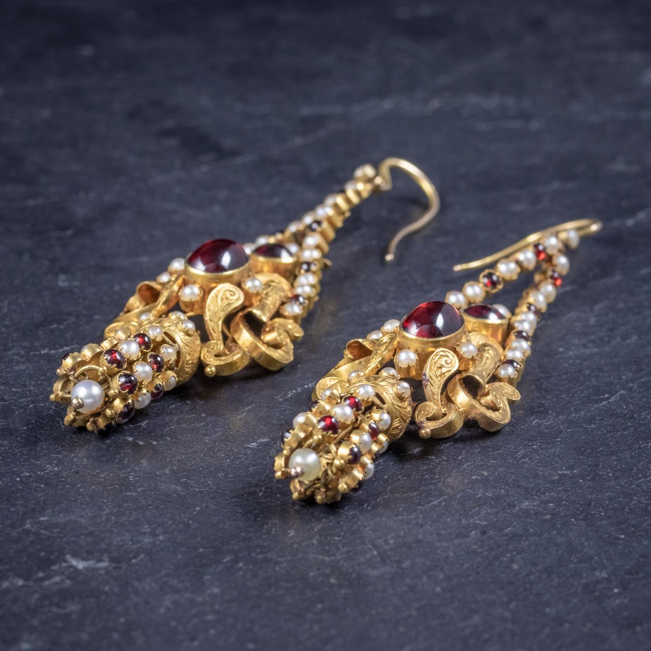 Antique Georgian Garnet Pearl Drop Earrings 18 Carat Gold, circa 1800 1