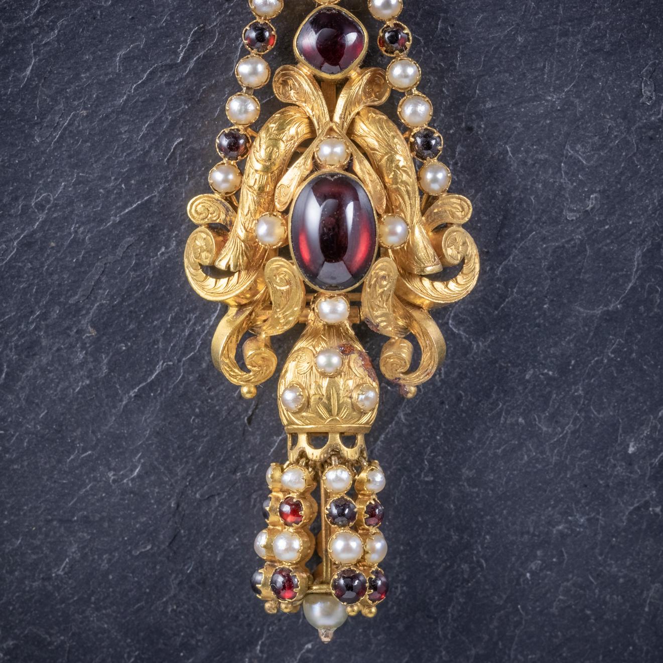 Antique Georgian Garnet Pearl Drop Earrings 18 Carat Gold, circa 1800 3