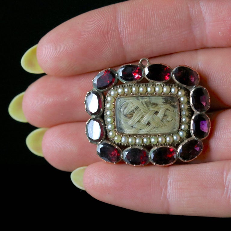 Antique Pearl Mourning Brooch 18 Carat, circa 1800 For Sale at 1stDibs