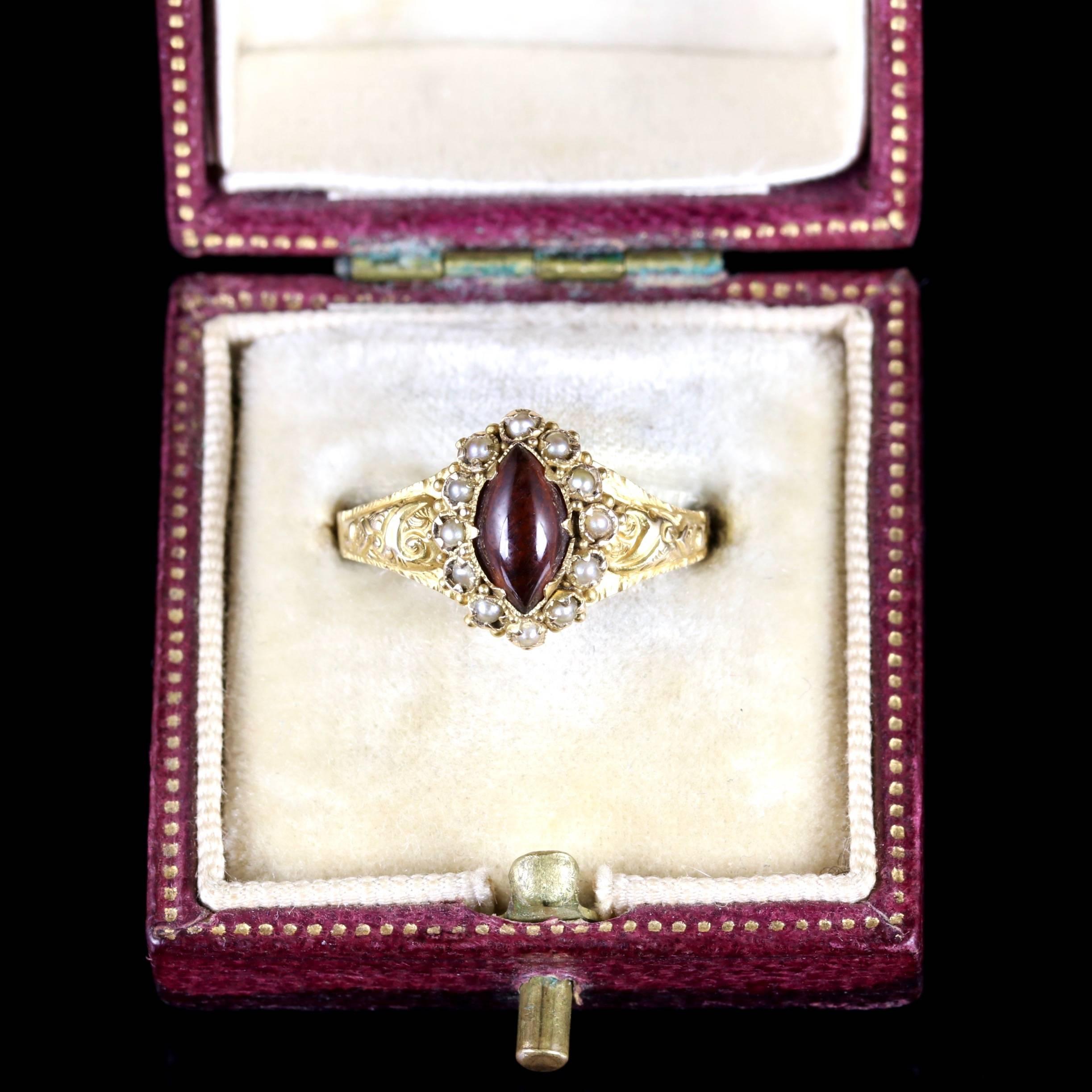 Antique Georgian Garnet Pearl Ring 18 Carat Gold, circa 1820 3