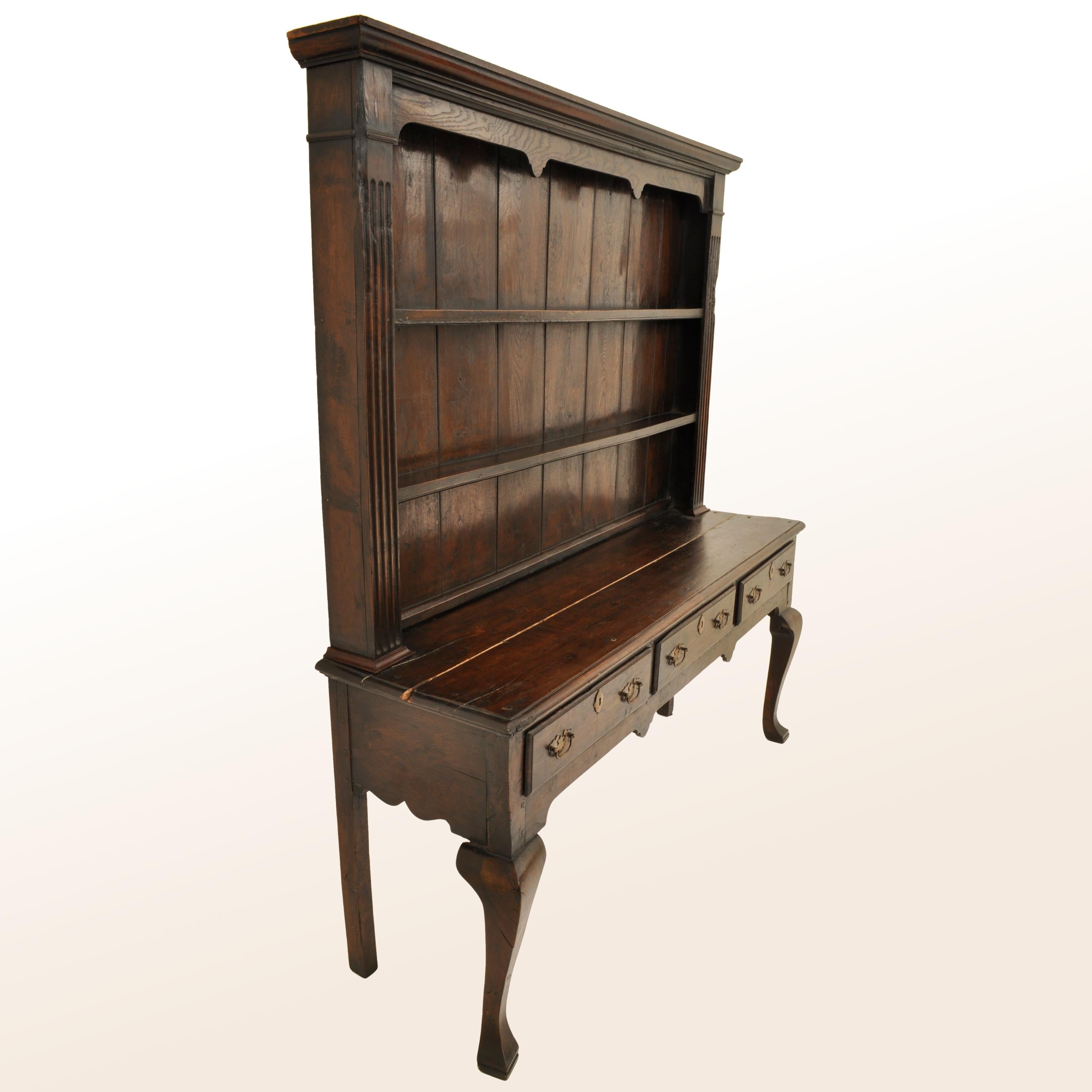 Antique Georgian George III Oak Welsh South Wales Dresser with Plate Rack, 1780 In Good Condition In Portland, OR