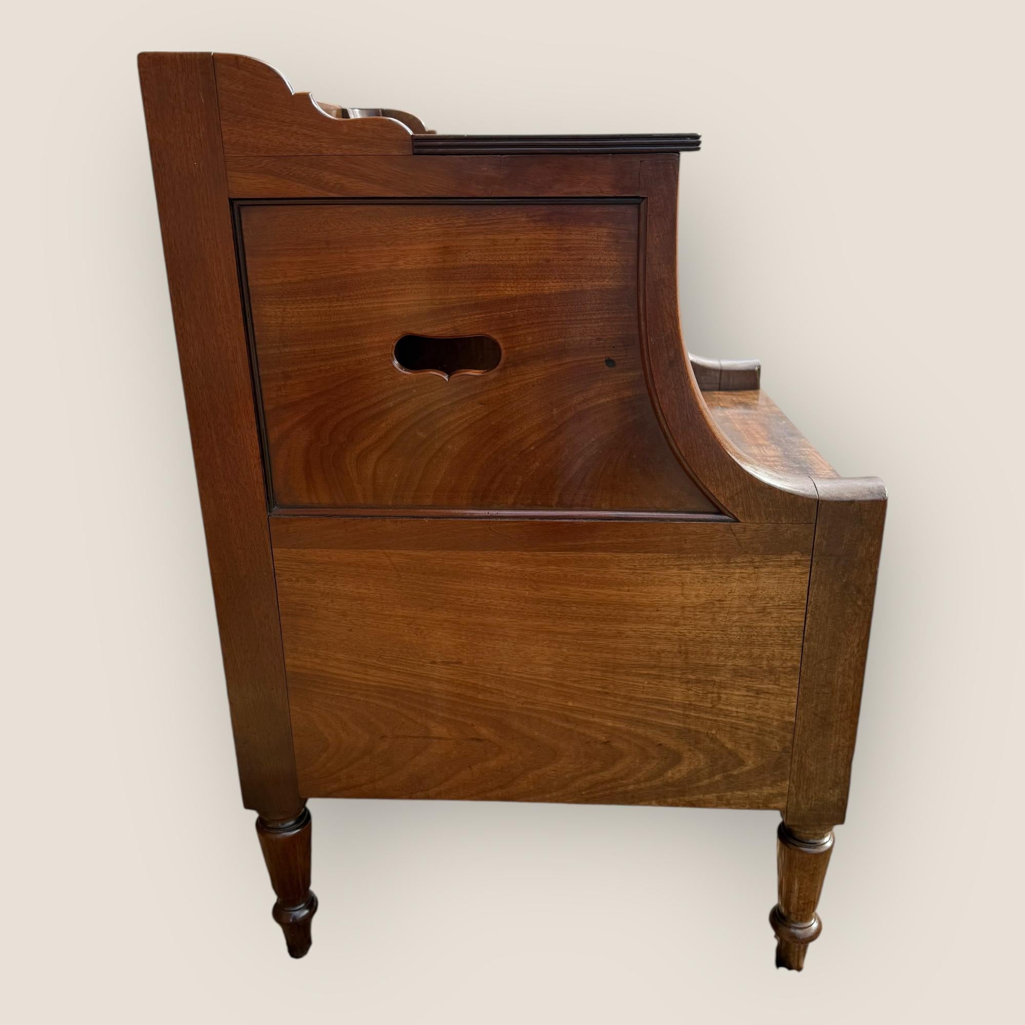 Antica credenza georgiana Gillows of Lancaster in mogano in vendita 3