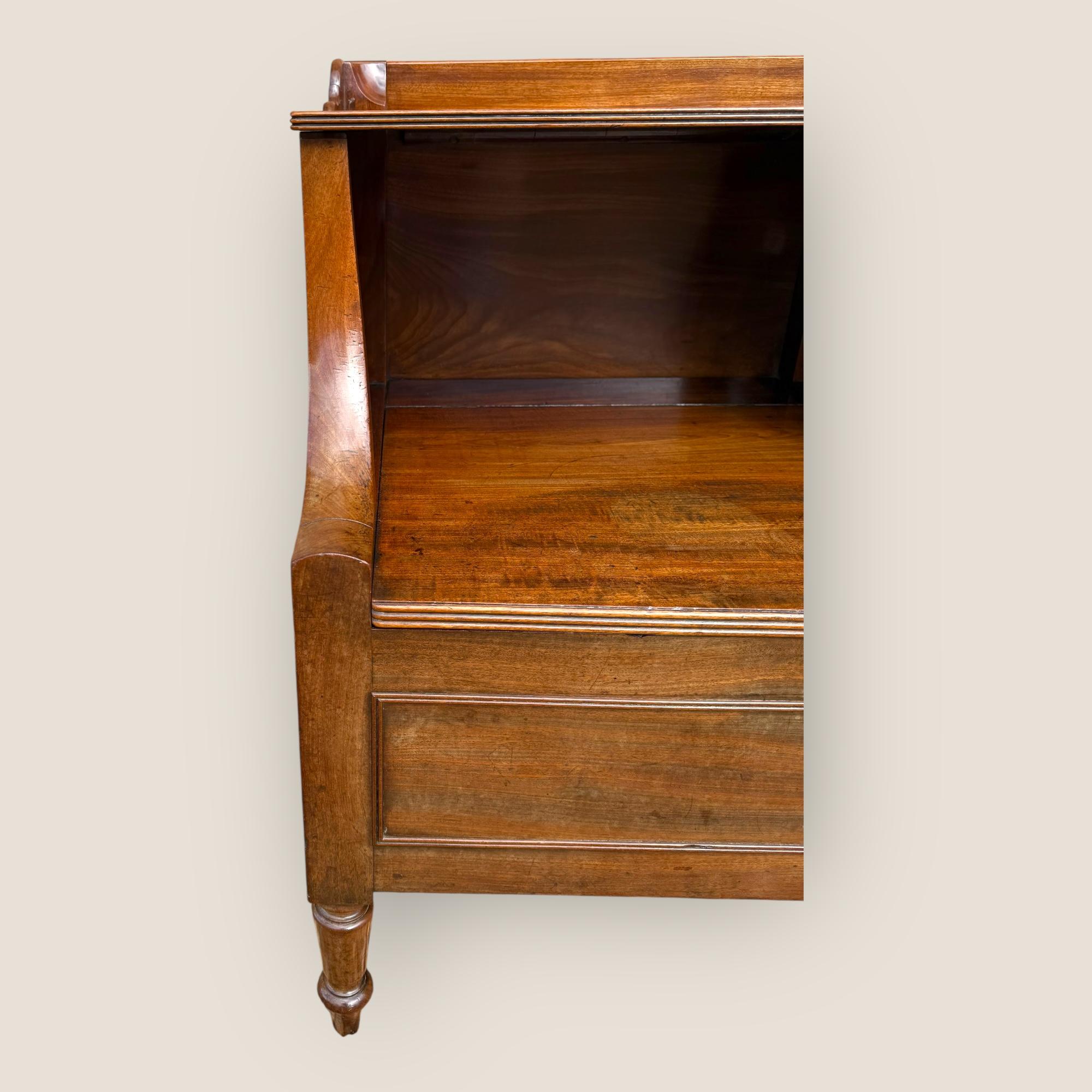 Antica credenza georgiana Gillows of Lancaster in mogano in vendita 5