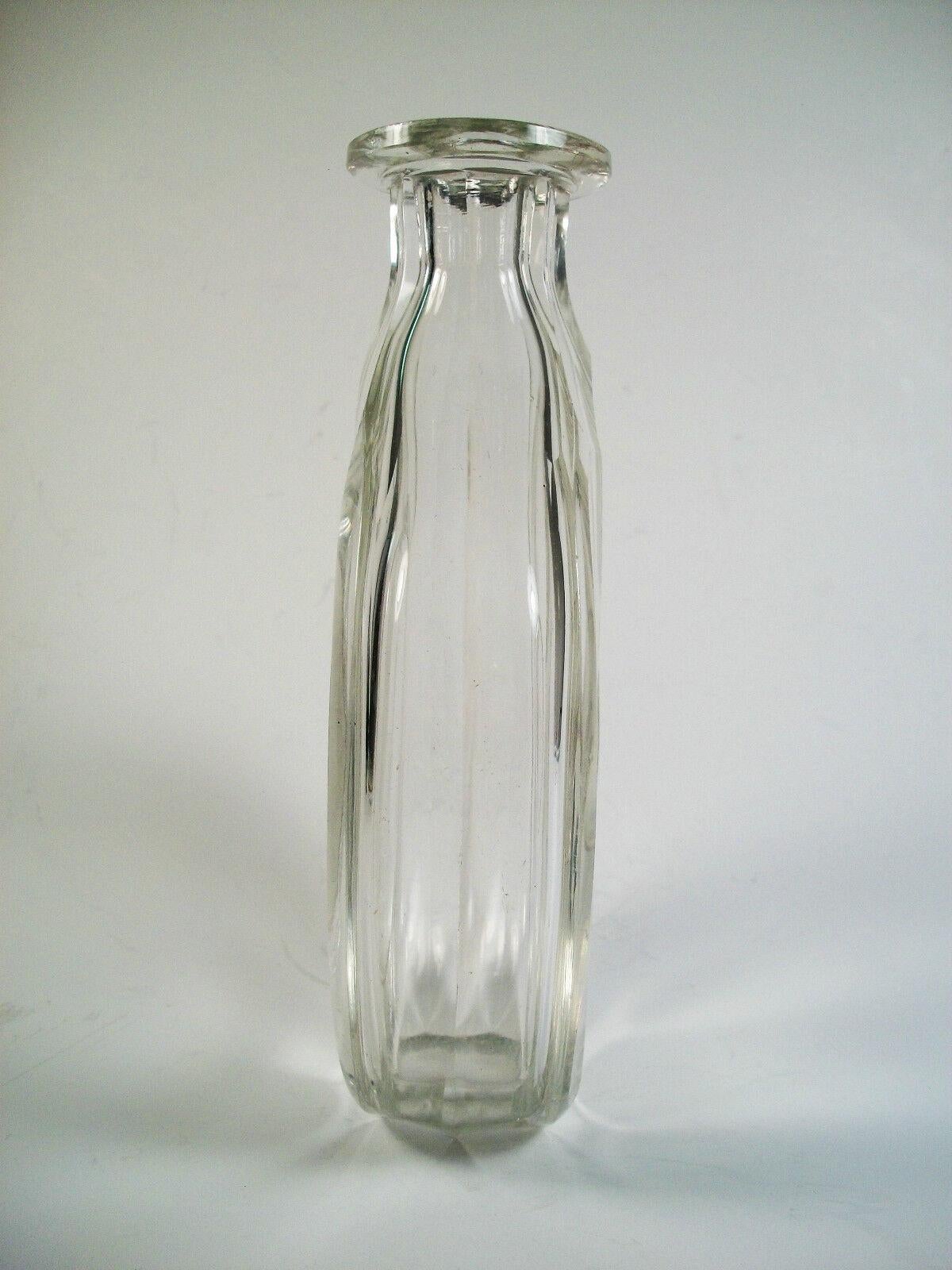 Antique Georgian Glass Dressing Table Bottle, Monogrammed, 18th/19th Century In Good Condition For Sale In Chatham, ON
