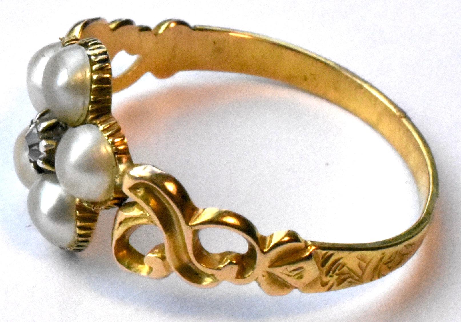 Women's or Men's Antique Georgian Gold, Pearl and Diamond Forget-Me-Not Ring, circa 1840