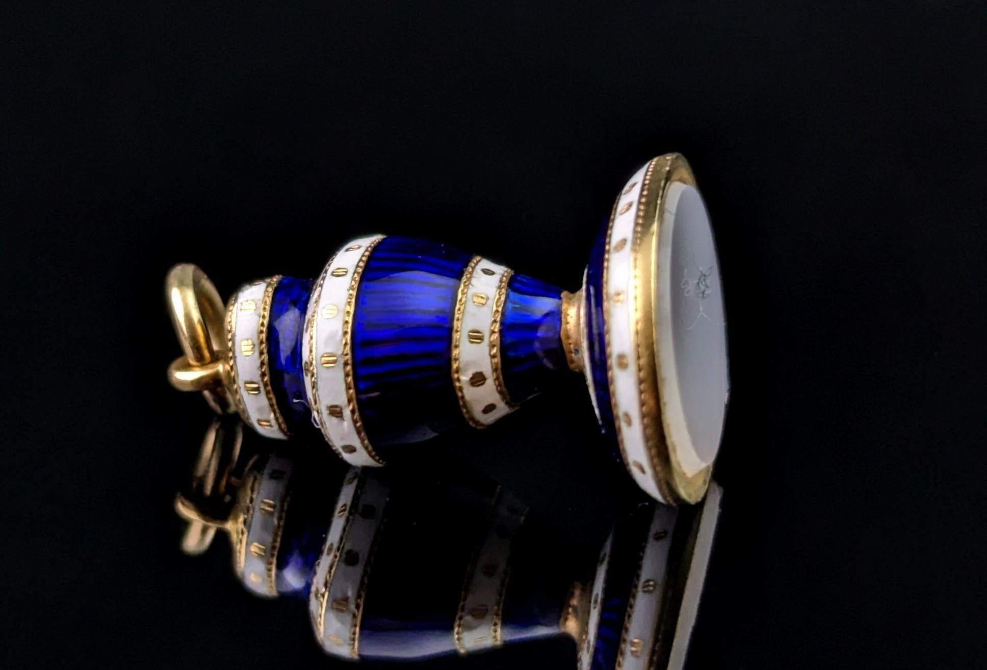 Antique Georgian gold seal fob pendant, Urn, Blue and white enamel For Sale 7