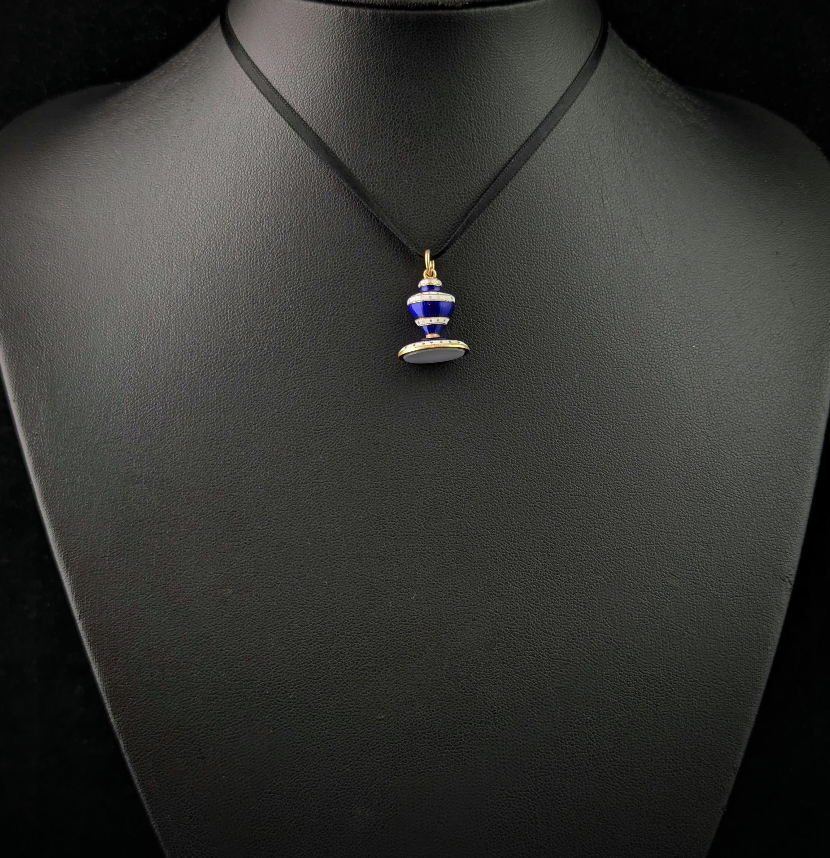 Antique Georgian gold seal fob pendant, Urn, Blue and white enamel For Sale 8