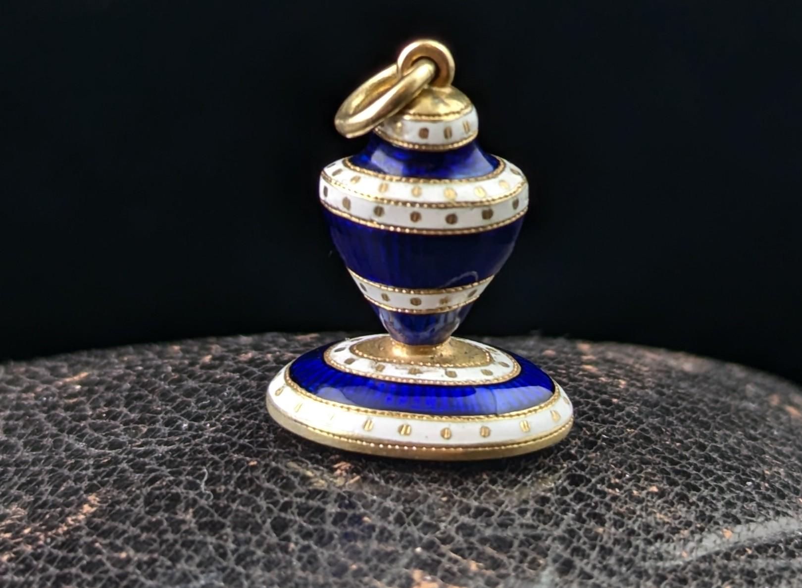 Antique Georgian gold seal fob pendant, Urn, Blue and white enamel For Sale 10