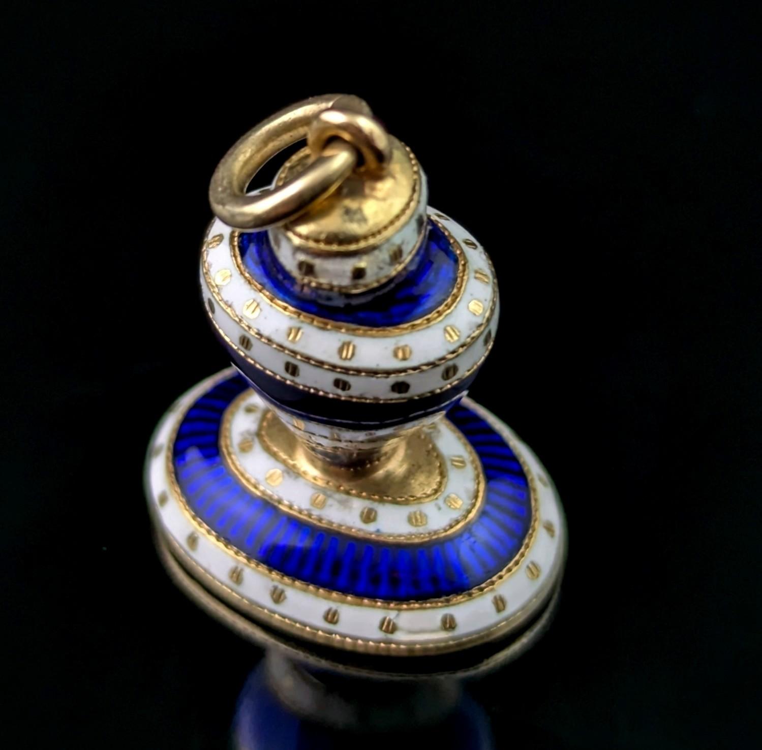 Antique Georgian gold seal fob pendant, Urn, Blue and white enamel For Sale 2