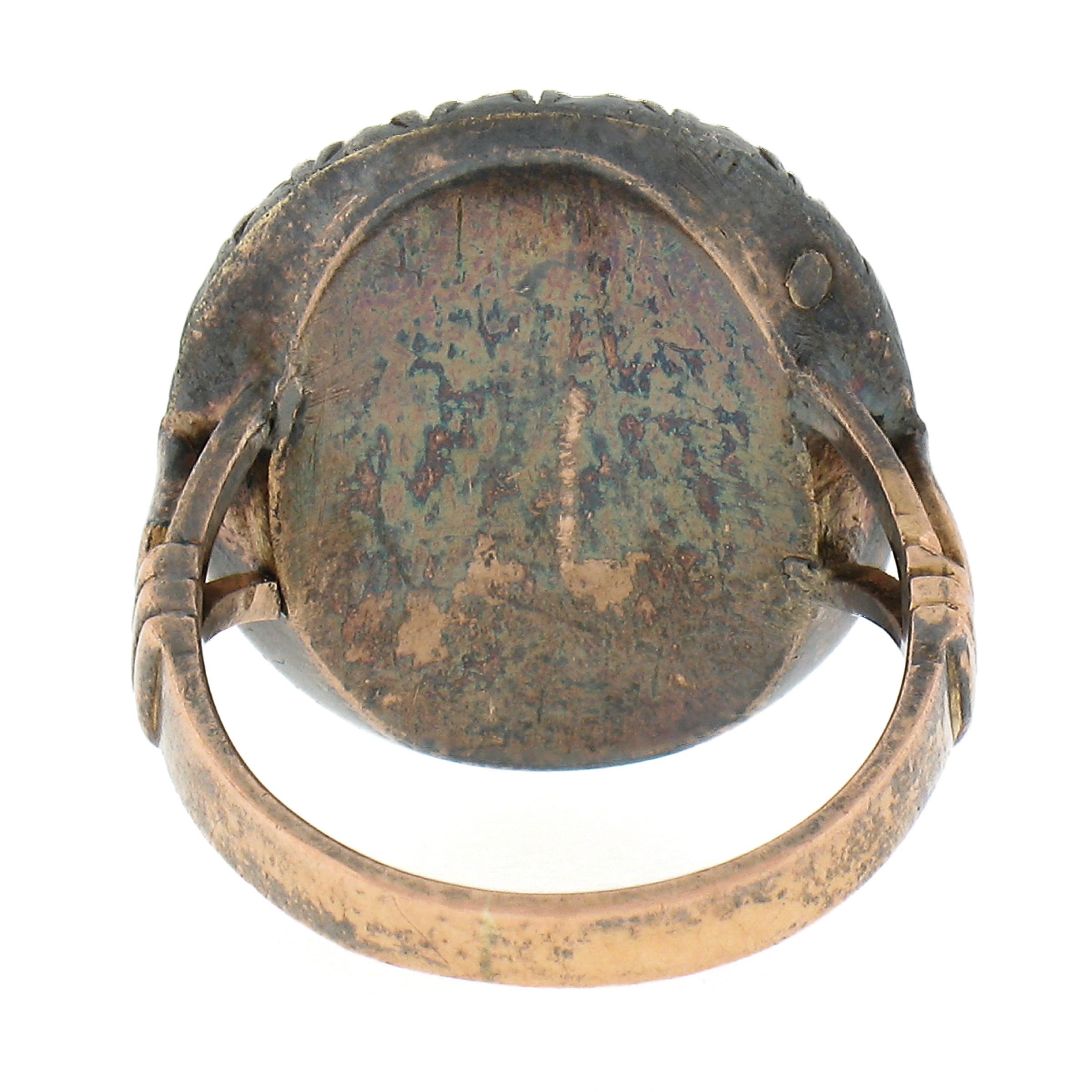 Anillo antiguo georgiano de oro y plata con halo de flor de diamante ovalado de esmalte azul talla antigua en venta 1