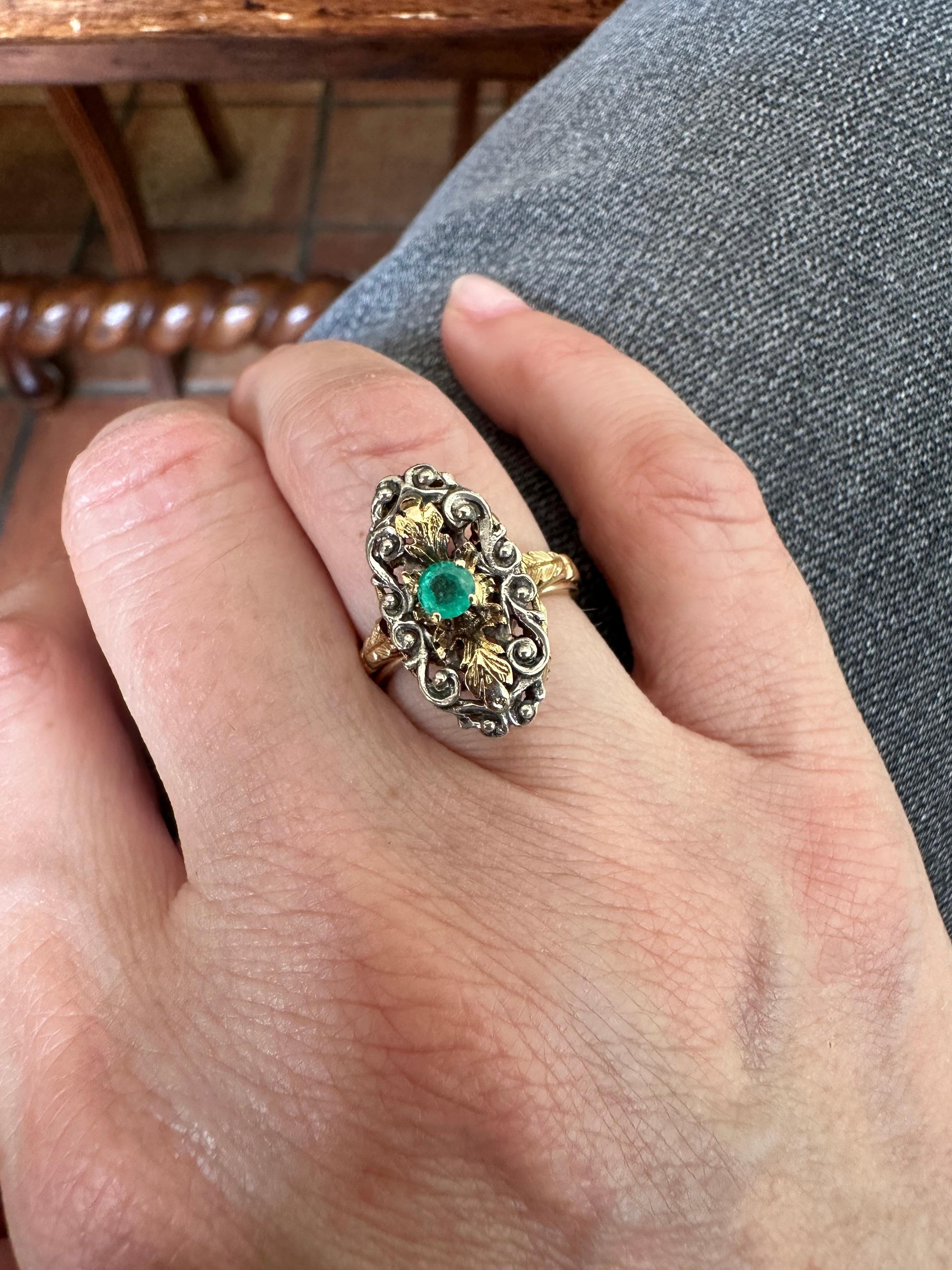 Antique Georgian Green Emerald Two-Tone Ring For Sale 3