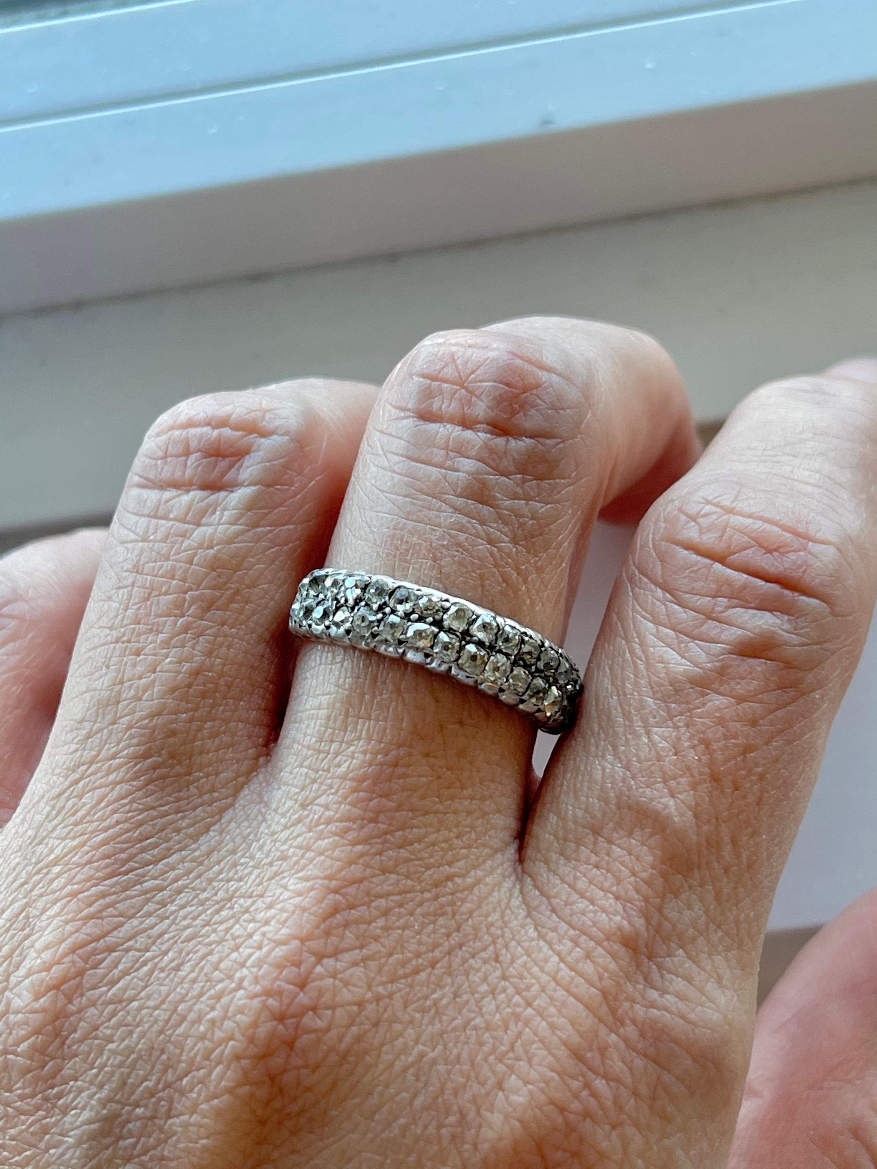 Antique Georgian Half Hoop Two-Row Antique Cut Diamond Ring In Good Condition In New York, NY