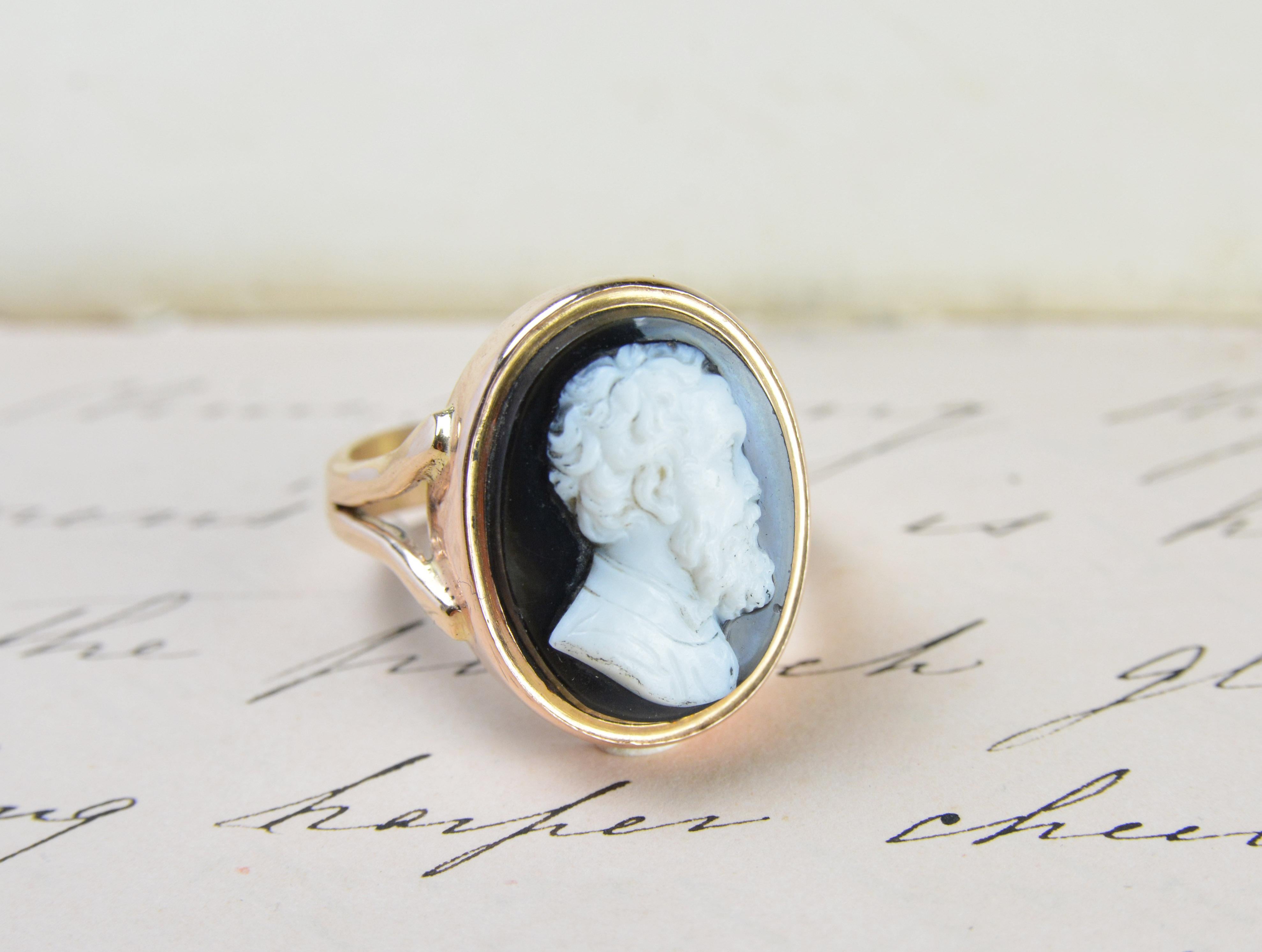 Antique Georgian Hardstone Cameo Signet Ring, Greek Philosopher, 9ct Rose Gold In Good Condition For Sale In Shepton Mallet, GB