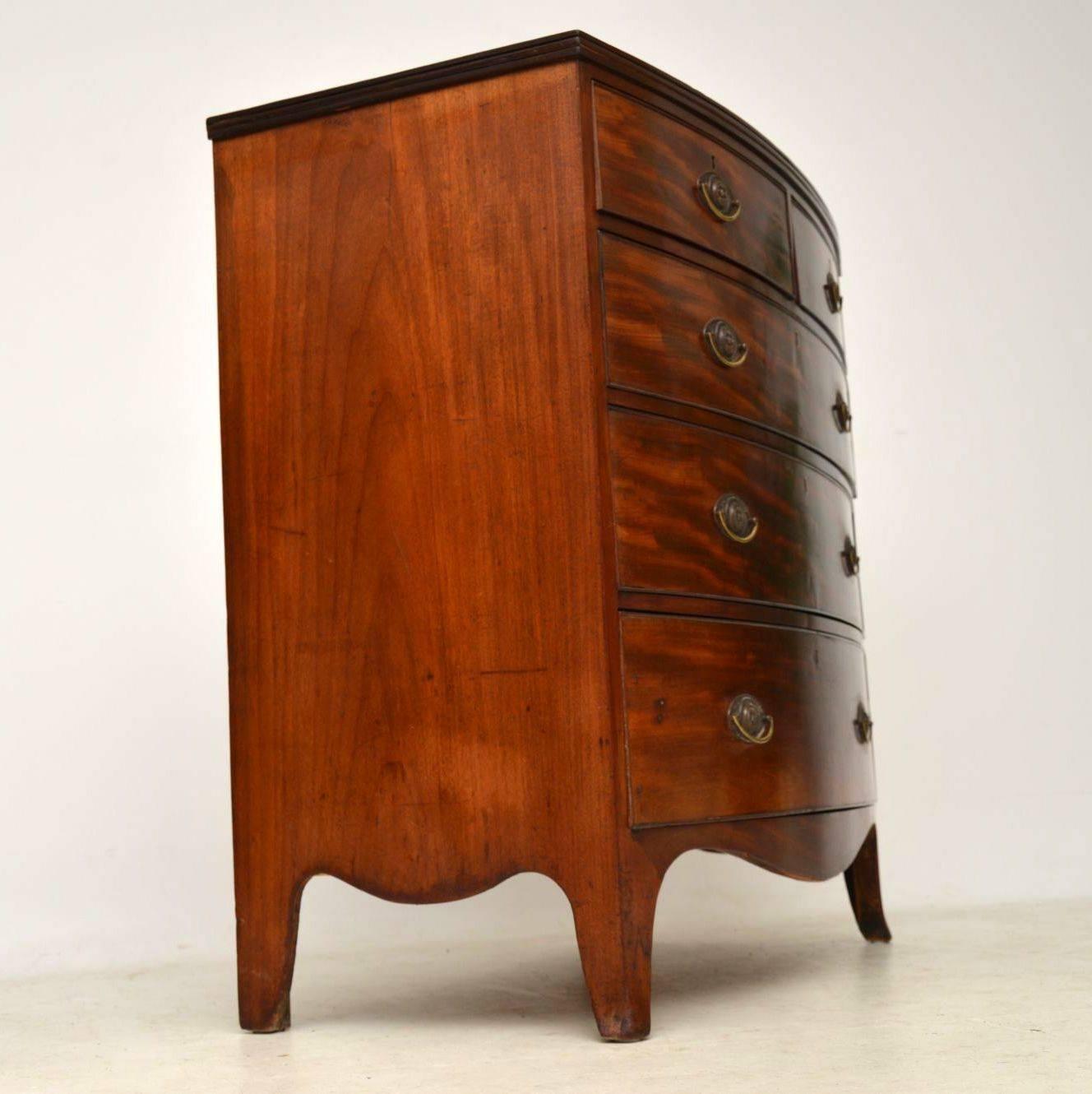 Antique Georgian III Mahogany Bow Fronted Chest of Drawers In Excellent Condition In London, GB