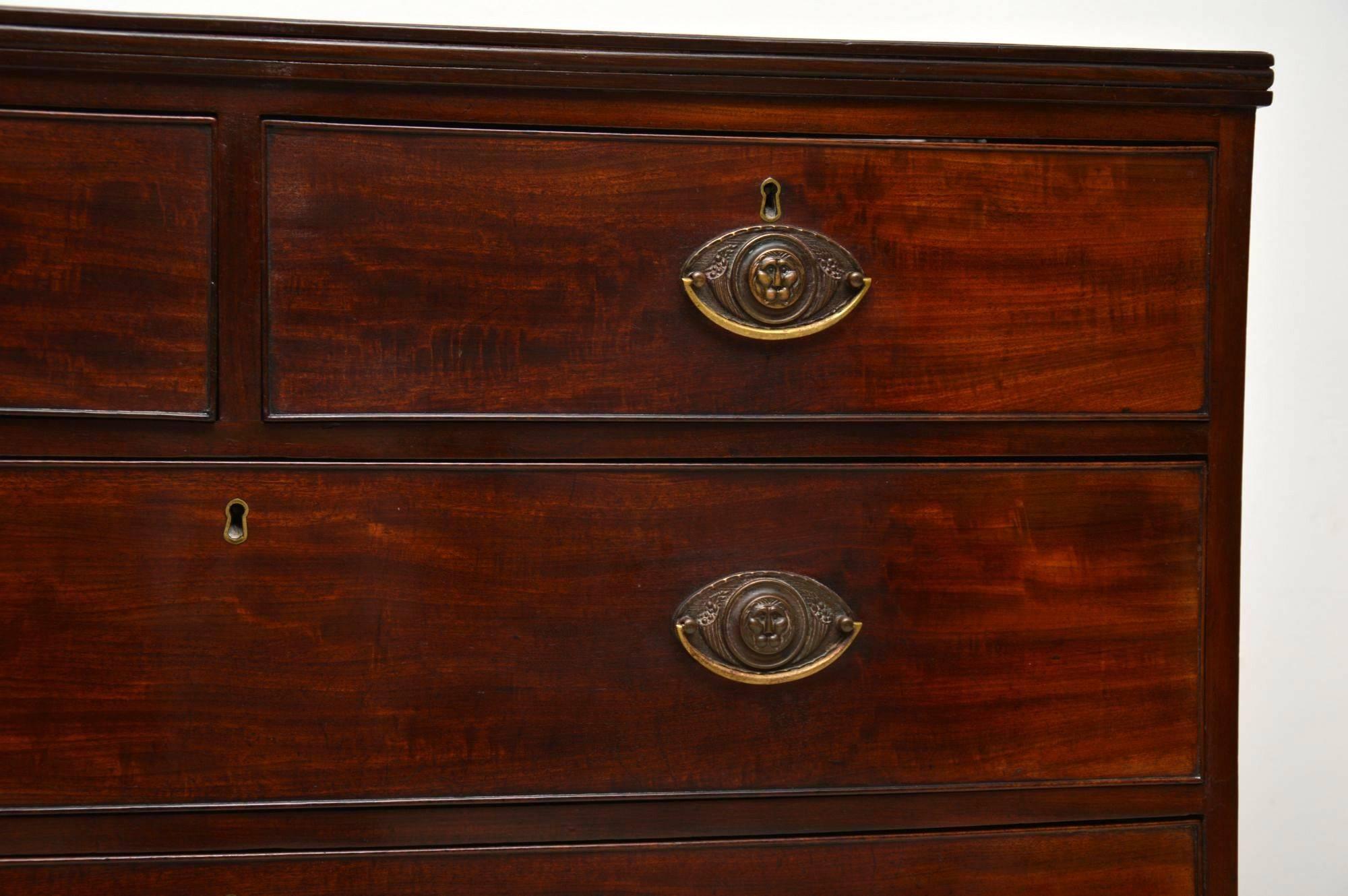 Antique Georgian III Mahogany Bow Fronted Chest of Drawers 2