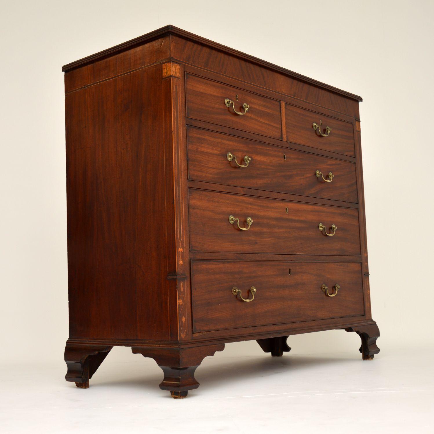 Antique Georgian Inlaid Mahogany Chest of Drawers In Good Condition In London, GB