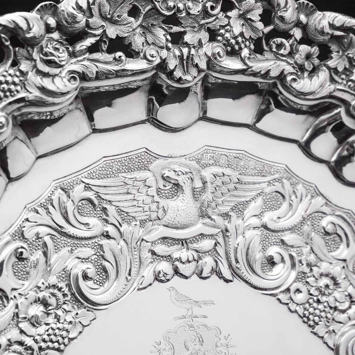 Antique Georgian Irish Sterling Silver Tray/Salver, 1833 For Sale 12