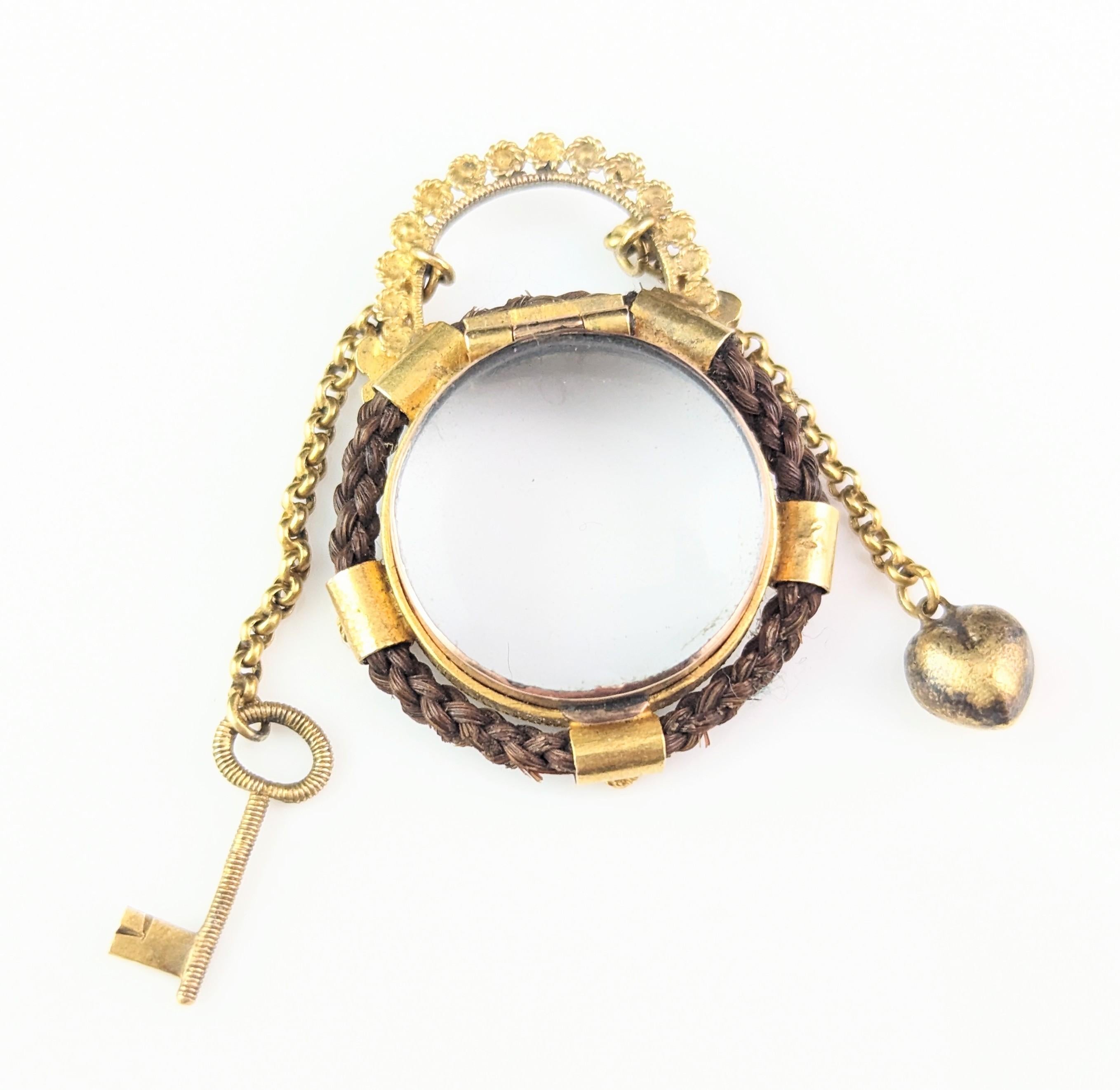 Antique médaillon de deuil de deuil « Key to my Heart » en or 18 carats et cheveux, en vente 9