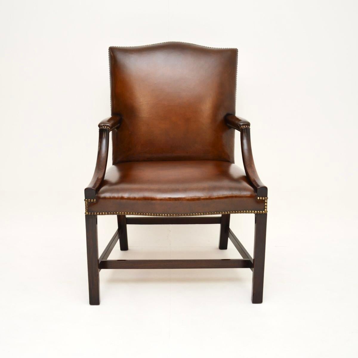 A smart and very well made antique Georgian leather Gainsborough armchair. This was made in England, it dates from around the 1790’s period.

The quality is superb, this is a nice early model with a gorgeous patina and generous proportions. The