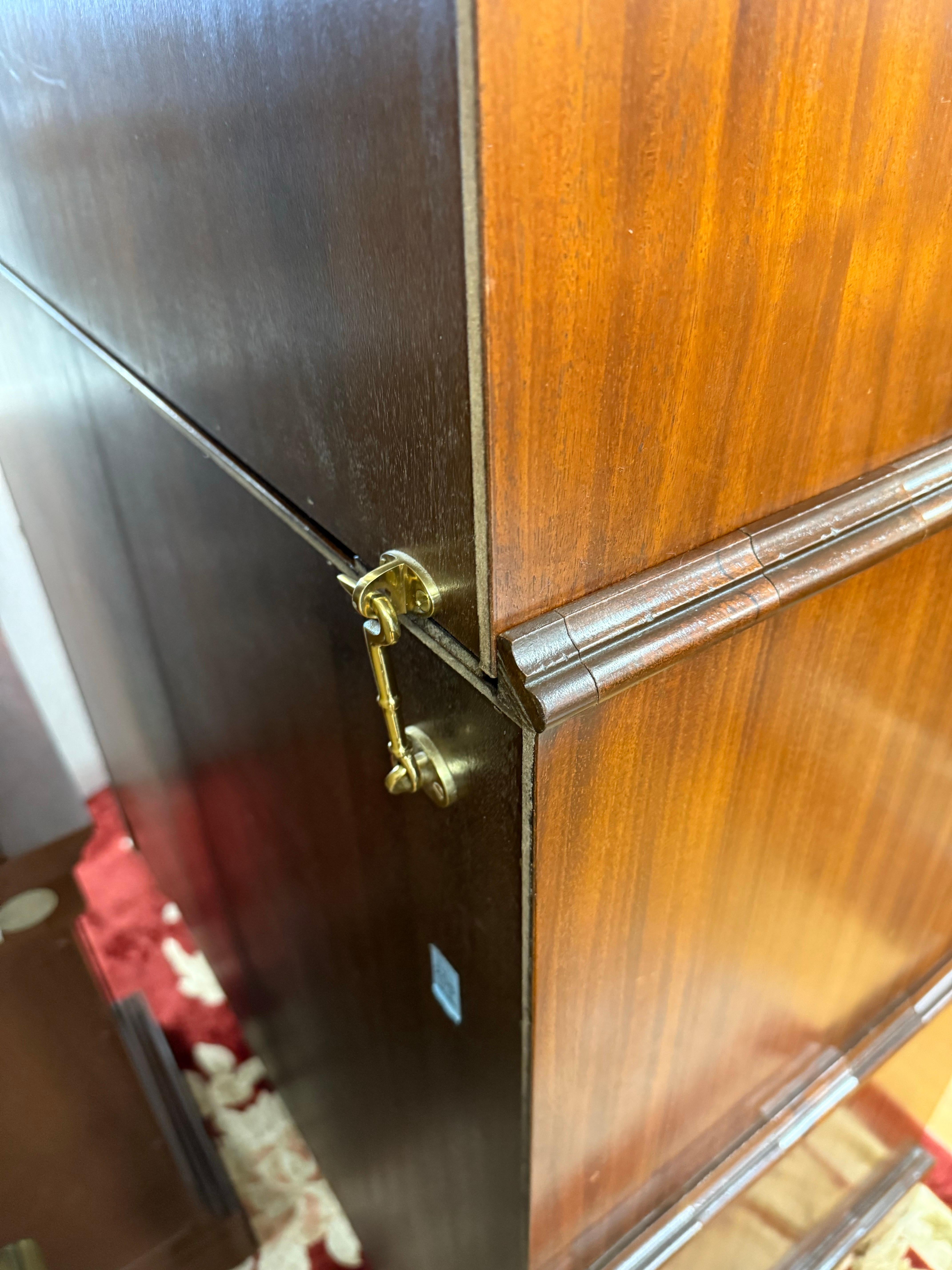 Antico gabinetto di porcellana georgiano in mogano, credenza, scrivania e segreteria in vendita 10