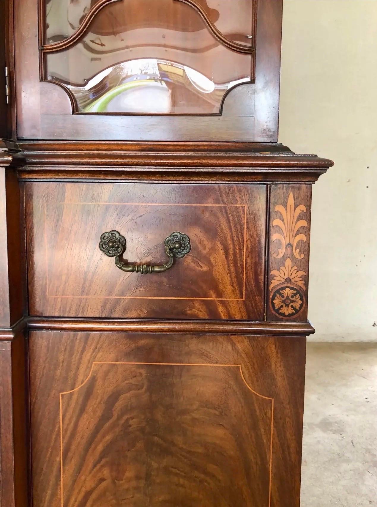 Antique Georgian Mahogany Breakfront China Cabinet Sideboard Secretary Desk In Good Condition In West Hartford, CT