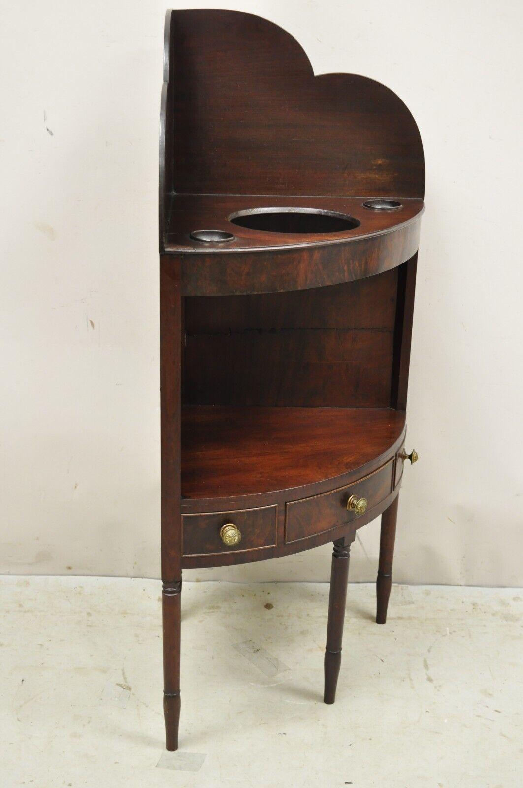 Antique Georgian Mahogany Corner Washstand Side Table with Drawer For Sale 7