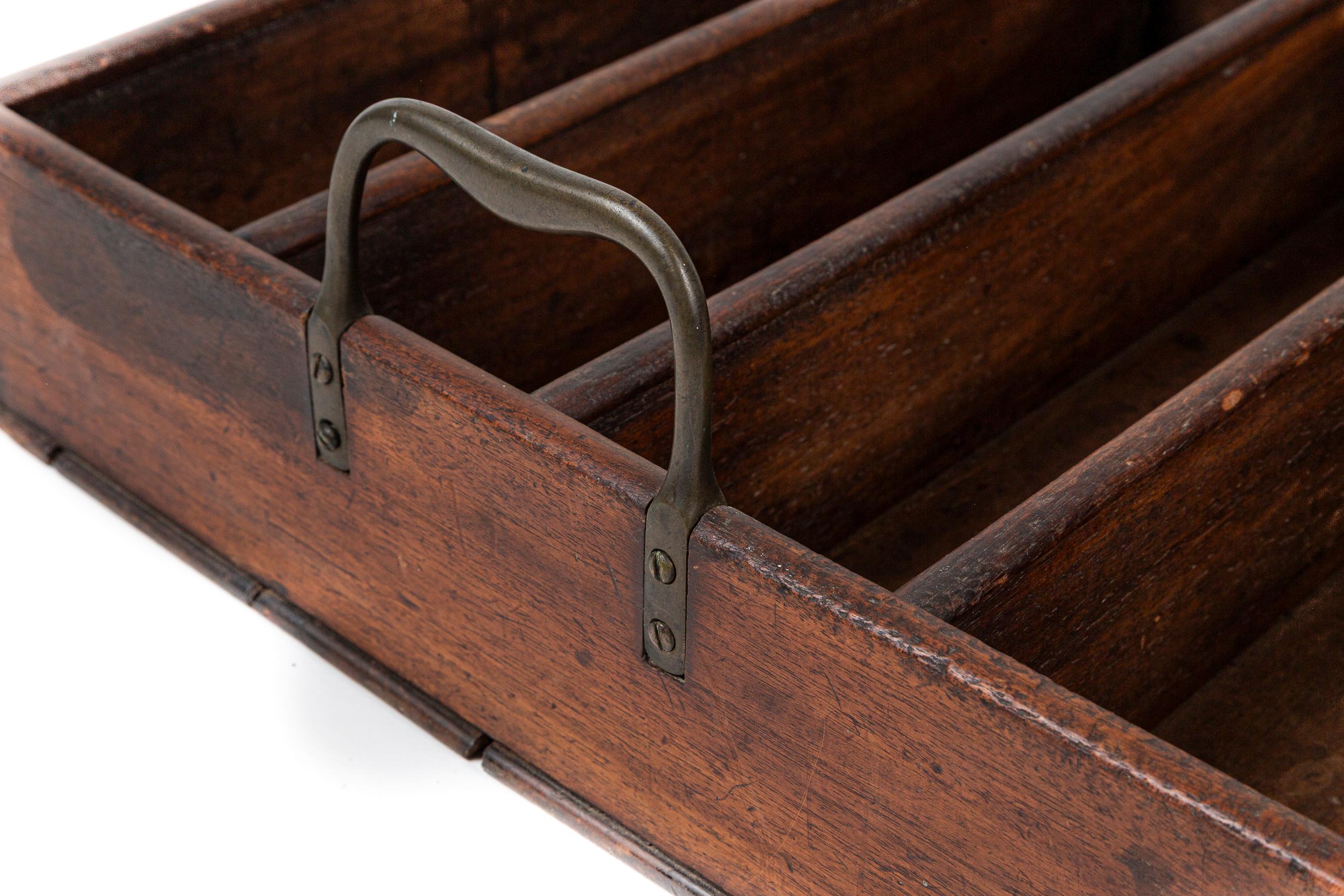 Antikes georgianisches Mahagoni-Besteck-Tablett, England, frühes 19. (19. Jahrhundert) im Angebot