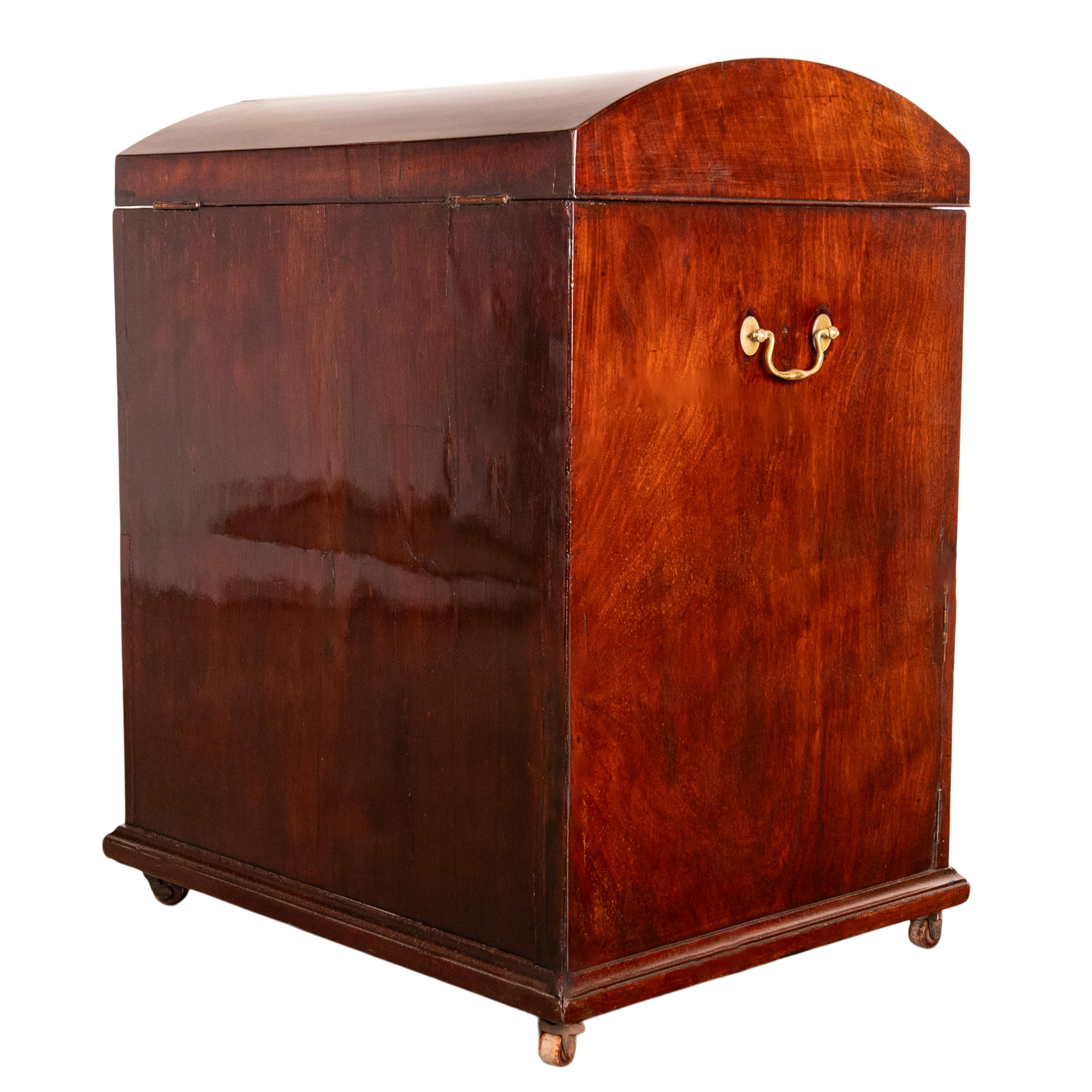 Antique Georgian Mahogany Domed Top Wine Liquor Cellarette Cabinet Box 1780 For Sale 8