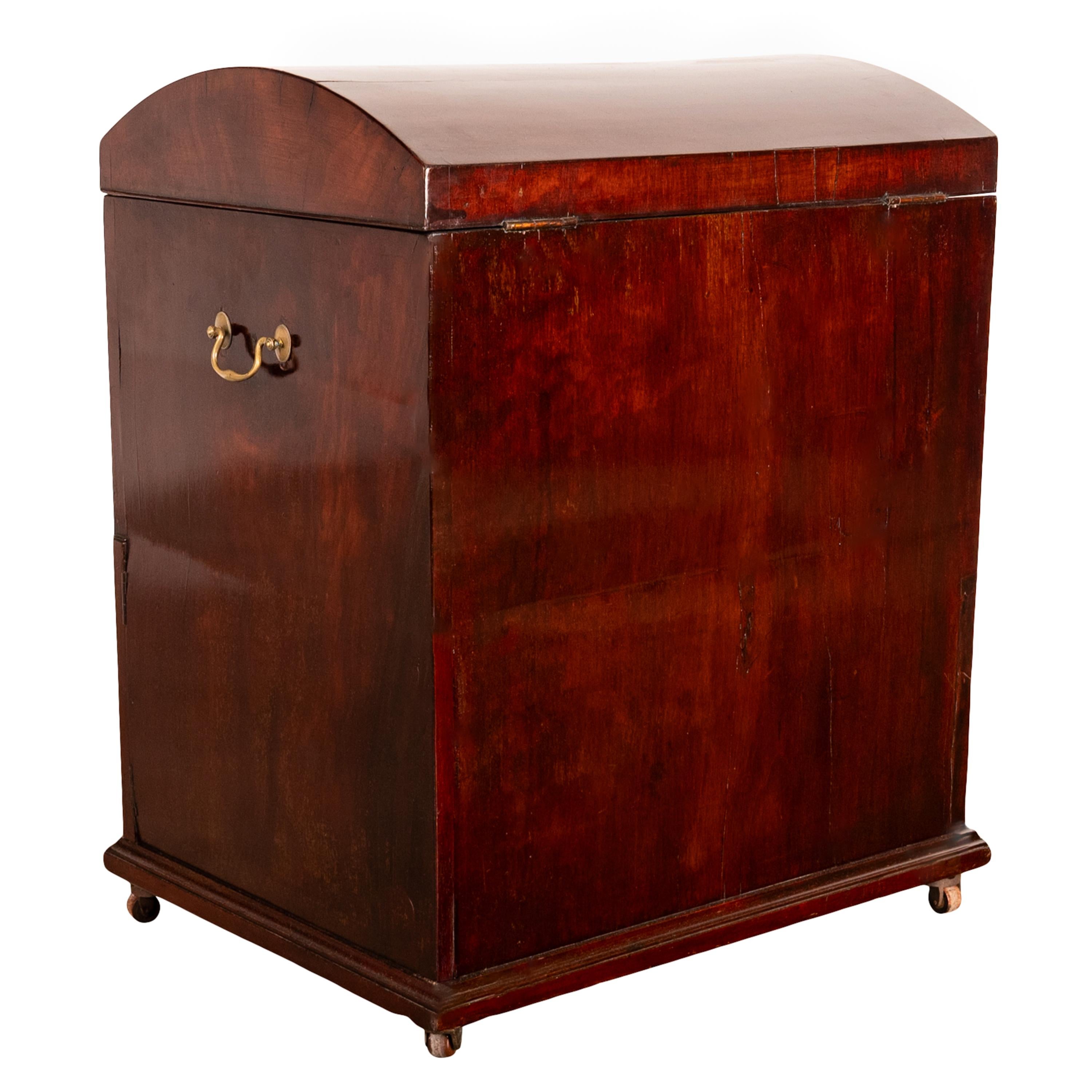 Antique Georgian Mahogany Domed Top Wine Liquor Cellarette Cabinet Box 1780 For Sale 9