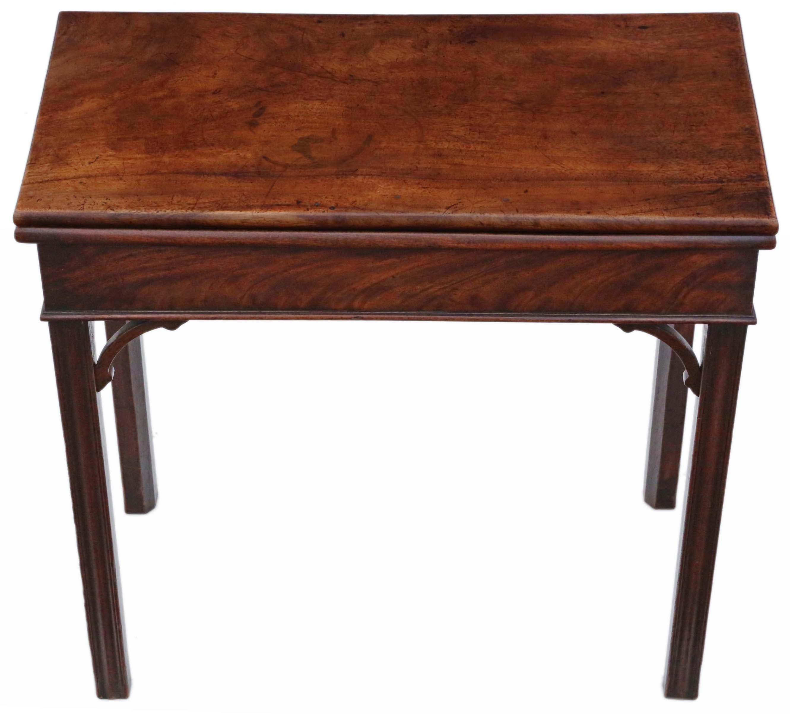 Antique quality Georgian 18th Century C1790 mahogany folding card tea console table. Lovely small compact dimensions.

No loose joints.

The table has a wonderful colour and patina.

Lovely age charm and character, would look amazing in the