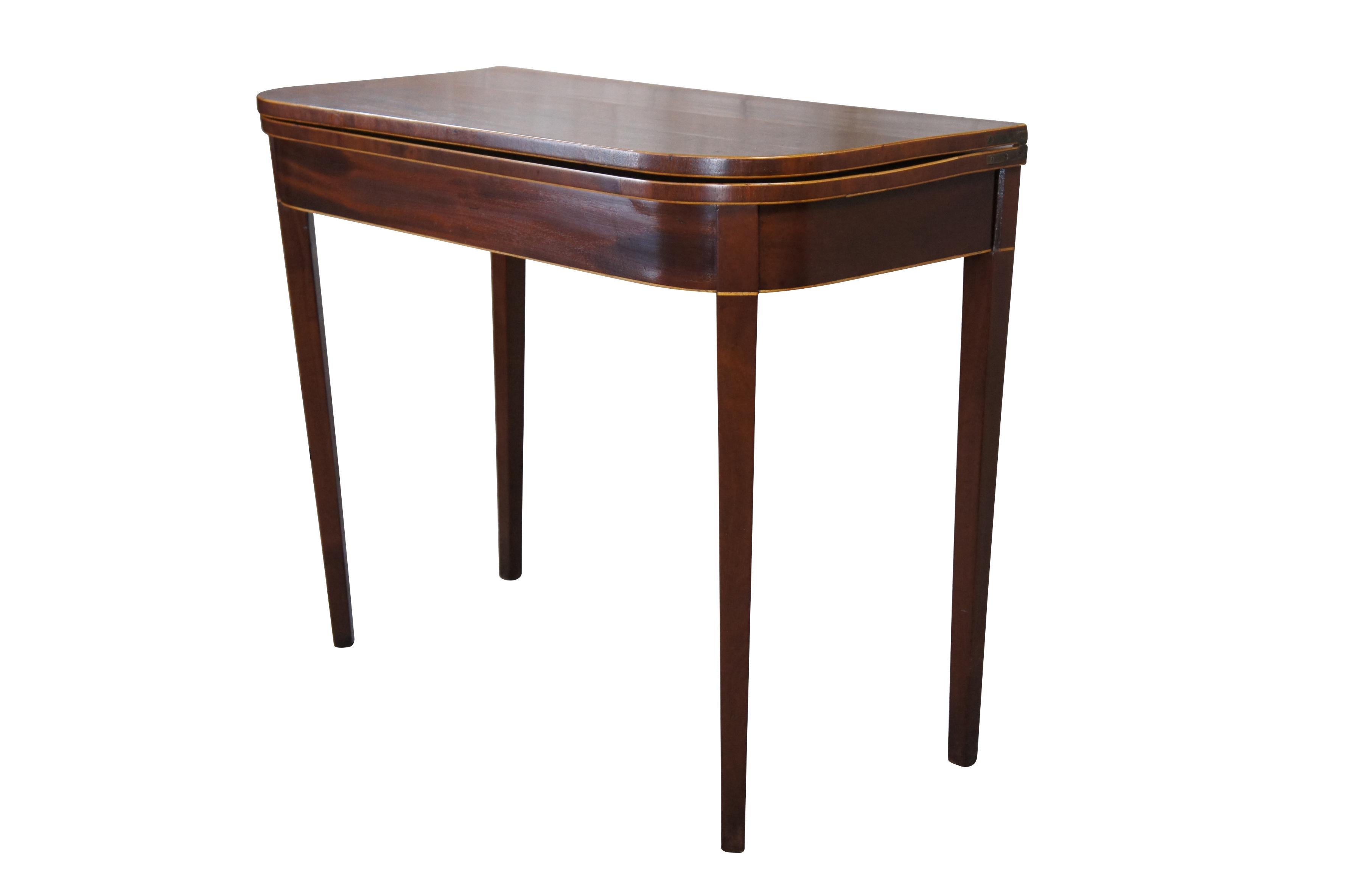 Antique Georgian Mahogany Inlaid Flip Top Gateleg Game Card Tea Console Table In Good Condition For Sale In Dayton, OH