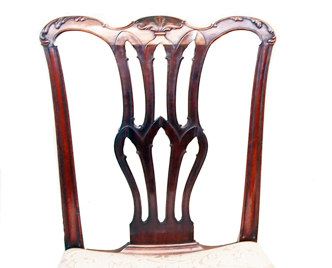 Chippendale Antique Georgian Mahogany Pair of Side Chairs For Sale