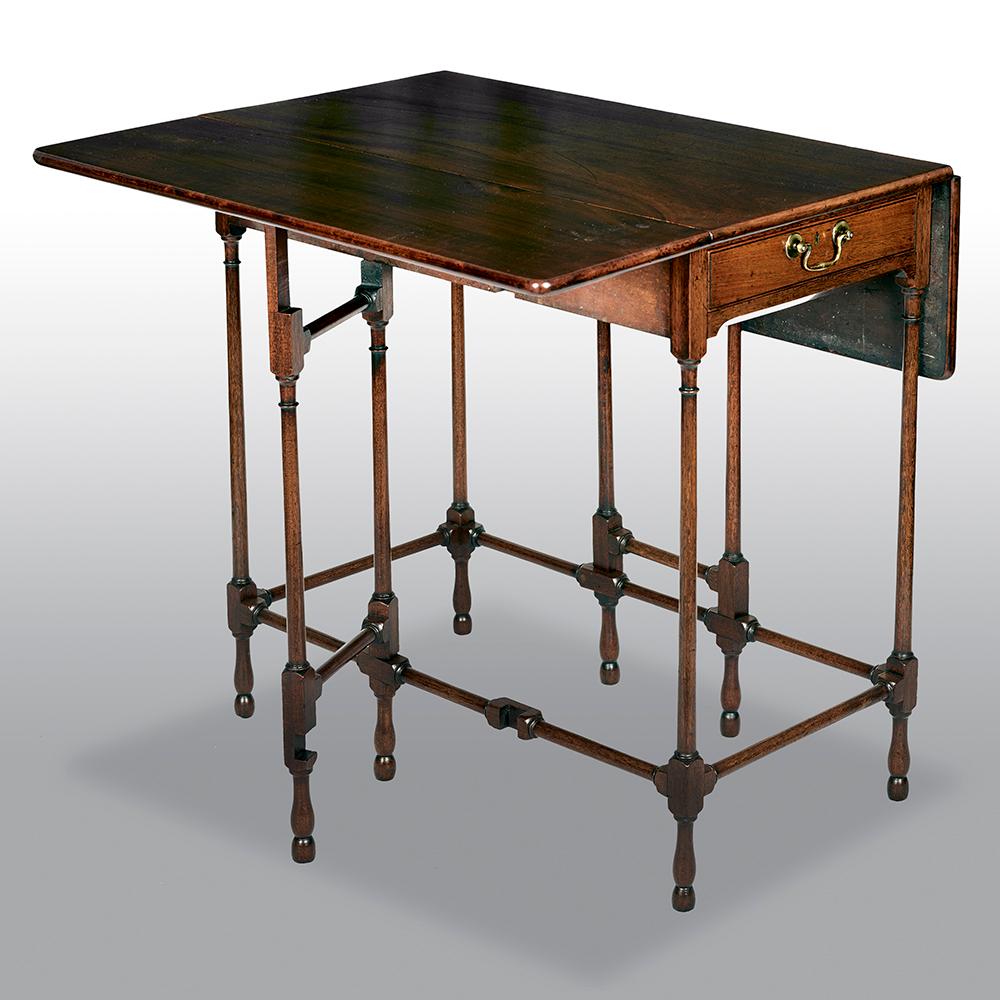 A fine quality 18th century mahogany Pembroke table with one long drawer. The spider leg table drop leaves, of rectangular outline.