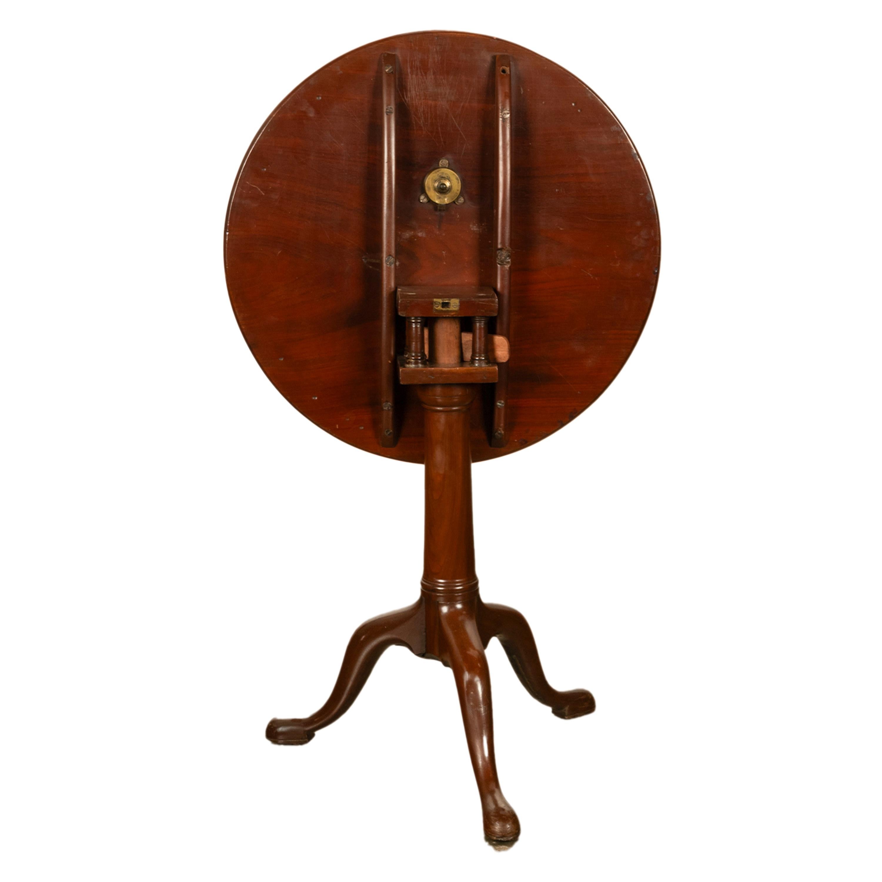 Antique Georgian Mahogany Tilt Top Tripod Pedestal Wine Table Candlestand 1760 In Good Condition For Sale In Portland, OR