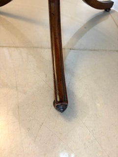 Antique Georgian Mahogany Tilt Top Tripod Table / Lamp Table with Turned Column