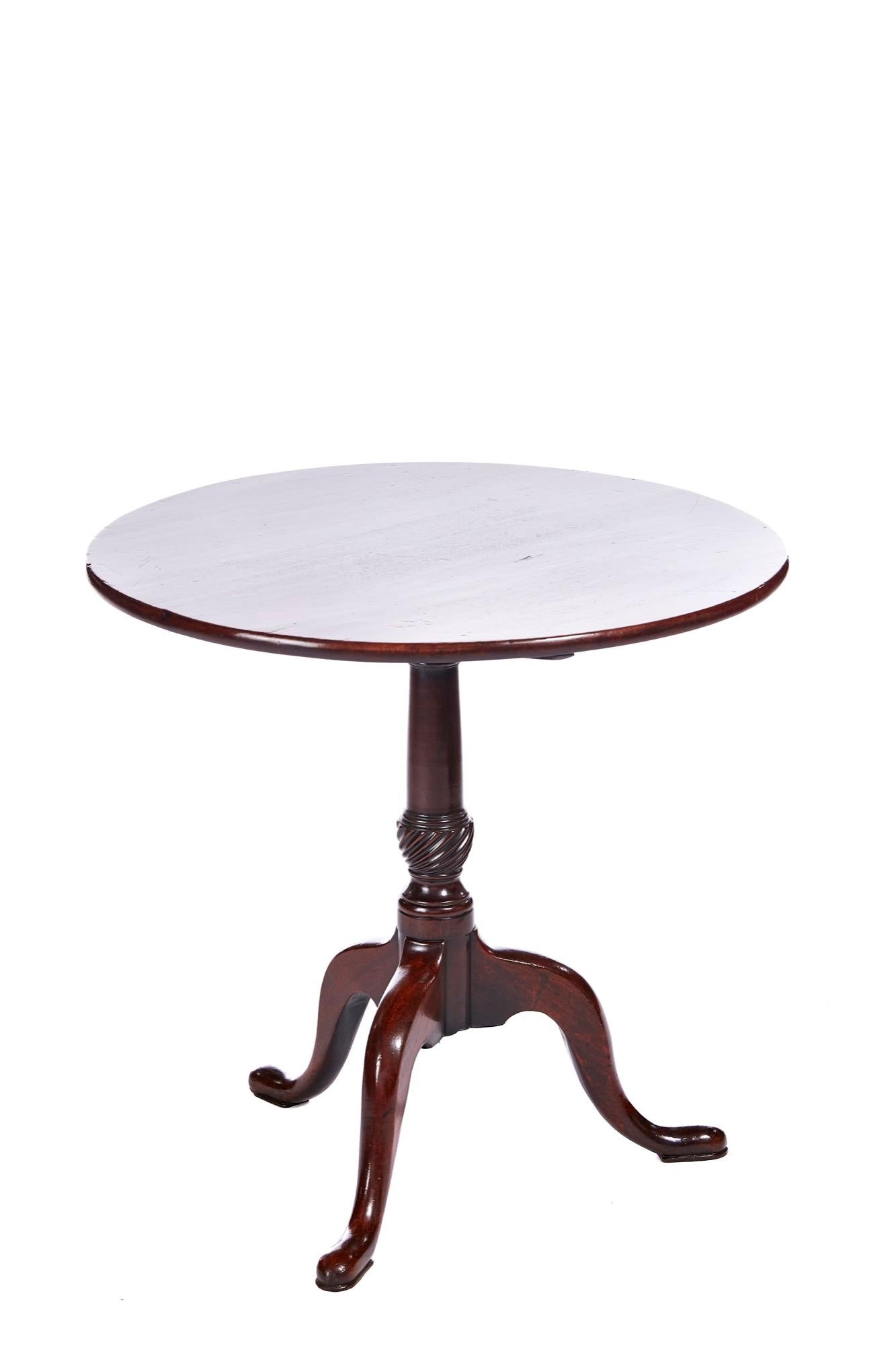 Quality 18th century Georgian antique mahogany tripod table having an attractive quality 1 piece mahogany top supported by a shaped turned twisted column raised on 3 shaped cabriole legs on pad feet.

In excellent overall condition. Imperfections